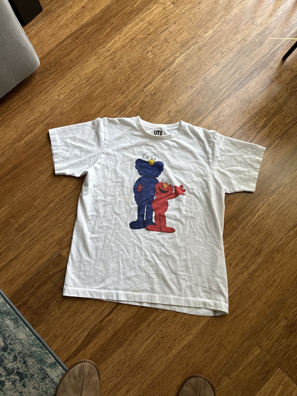 Kaws × Uniqlo Uniqlo x Kaws x Sesame Street shirt Size US M / EU 48-50 / 2 - 1 Thumbnail