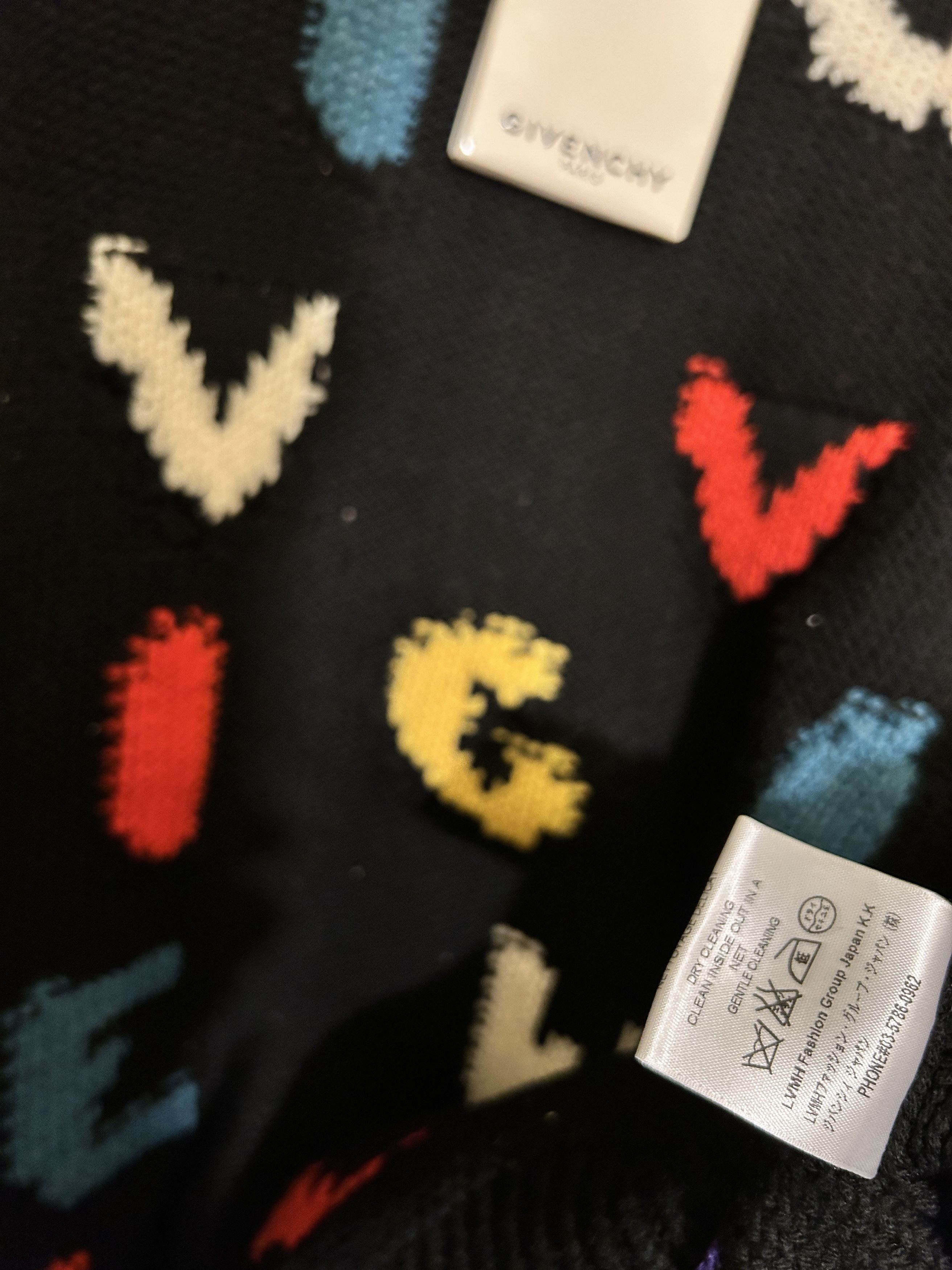 Givenchy jacquard logo intarsia sweater letter Size US M / EU 48-50 / 2 - 5 Thumbnail