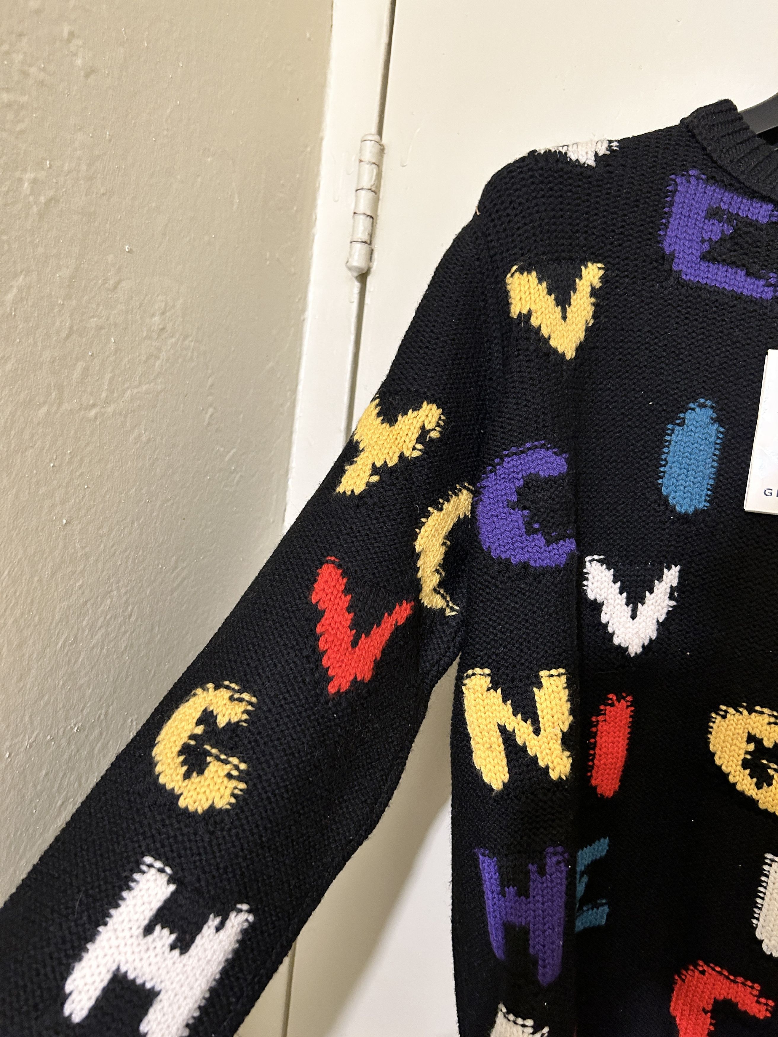 Givenchy jacquard logo intarsia sweater letter Size US M / EU 48-50 / 2 - 7 Thumbnail