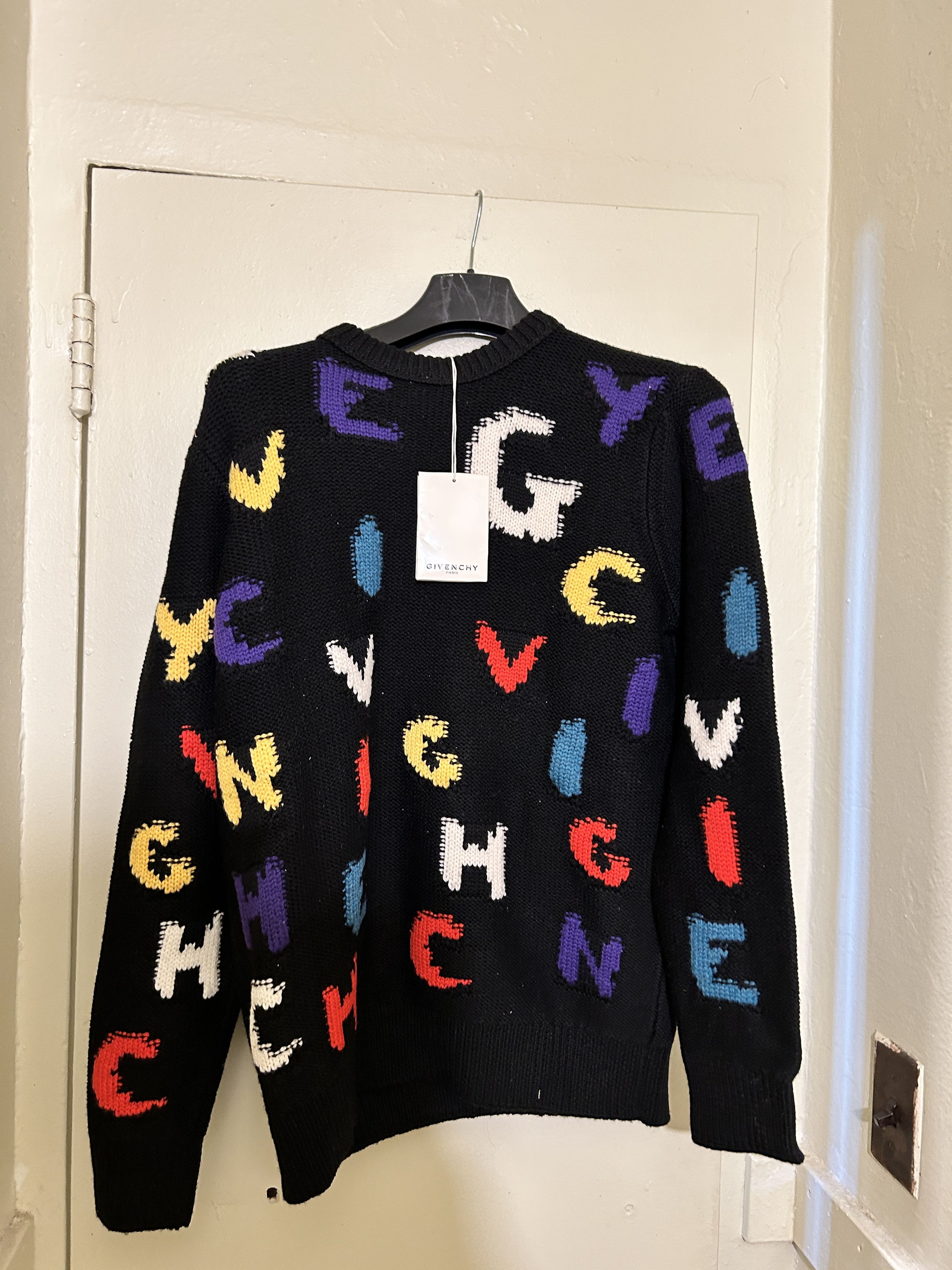 Givenchy jacquard logo intarsia sweater letter Size US M / EU 48-50 / 2 - 1 Thumbnail