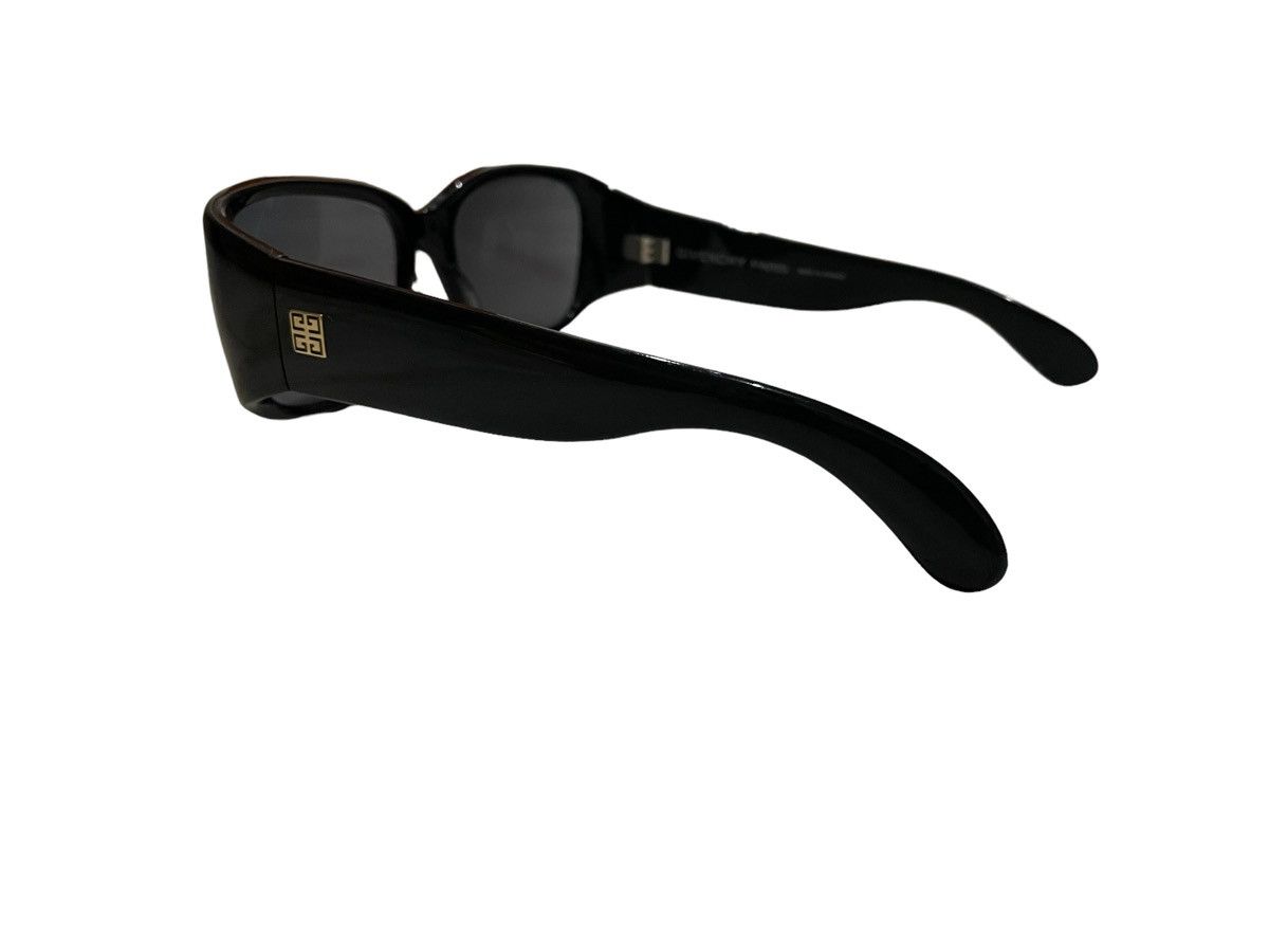 Givenchy Sunglasses Givenchy Paris Size ONE SIZE - 10 Thumbnail