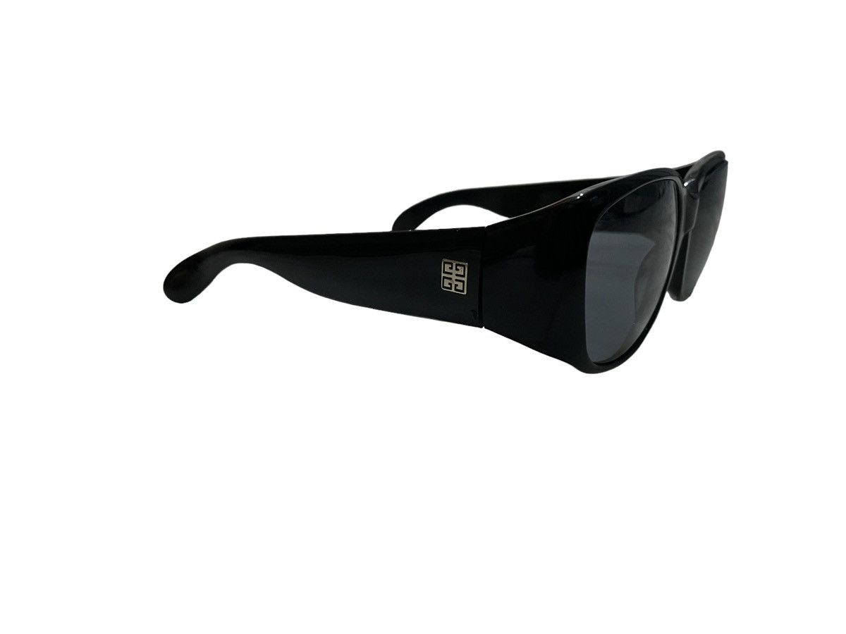 Givenchy Sunglasses Givenchy Paris Size ONE SIZE - 8 Thumbnail
