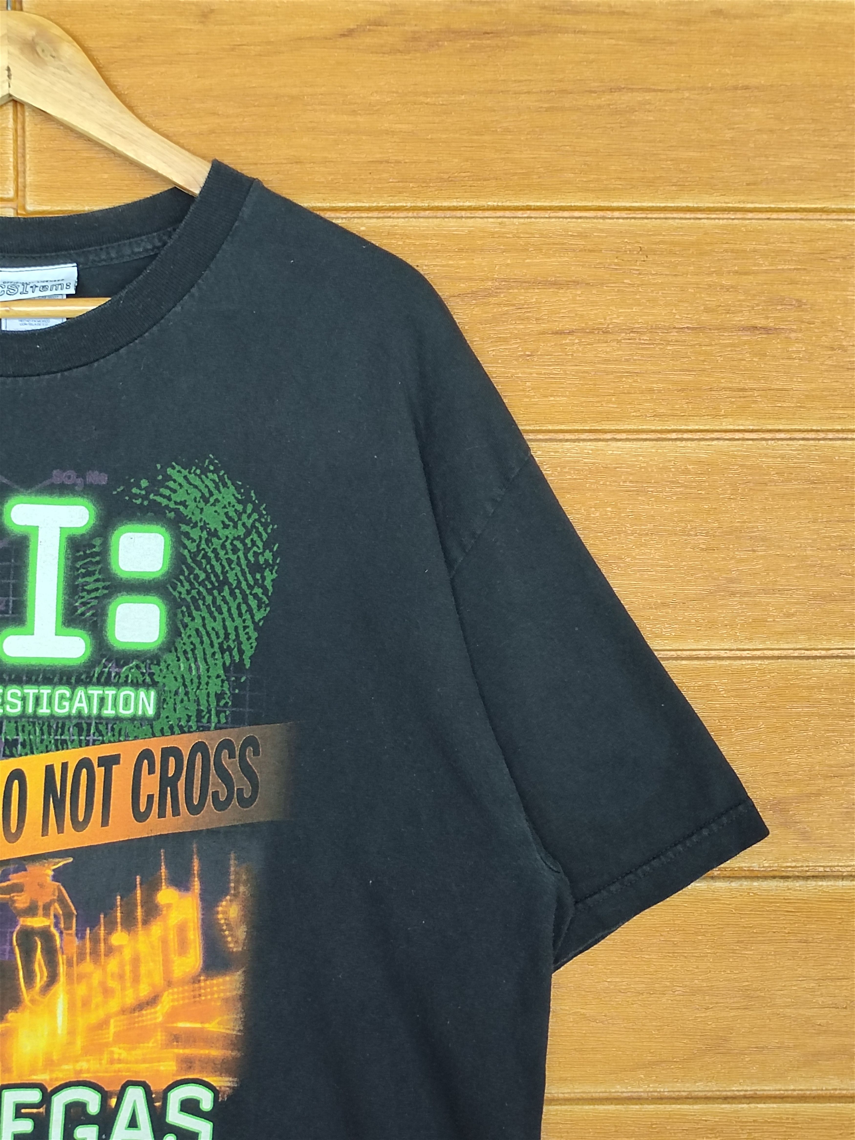 Vintage Vintage 2003 CSI: Crime Scene Investigation LA T-Shirt Size US XL / EU 56 / 4 - 5 Thumbnail