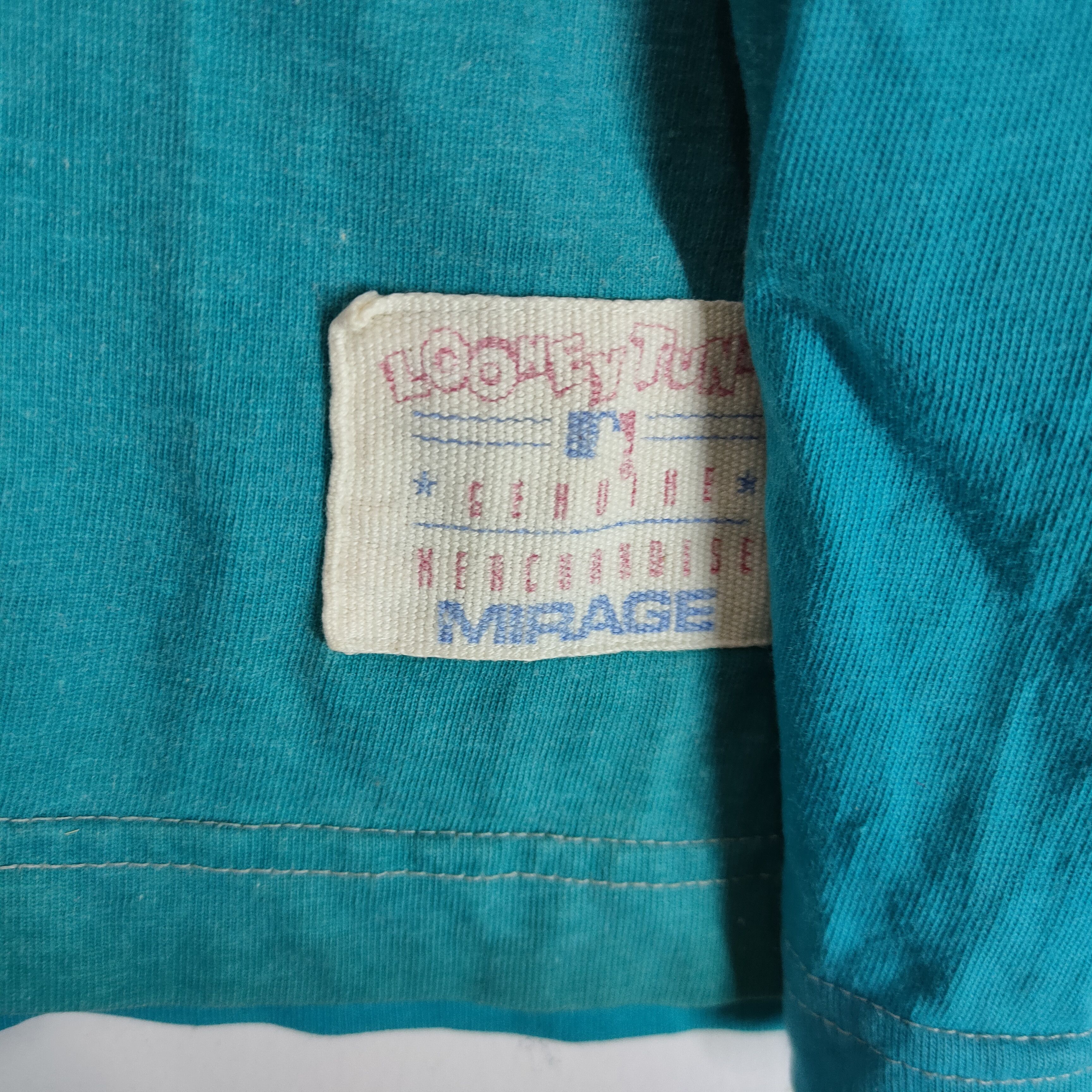Vintage Vintage LOONEY TUNES ©1994 EMBROIDERY Short Sleeve Shirt Size US L / EU 52-54 / 3 - 5 Thumbnail