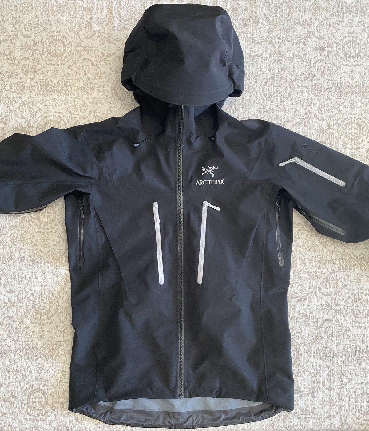 Arc'Teryx Orca Alpha SV | Grailed