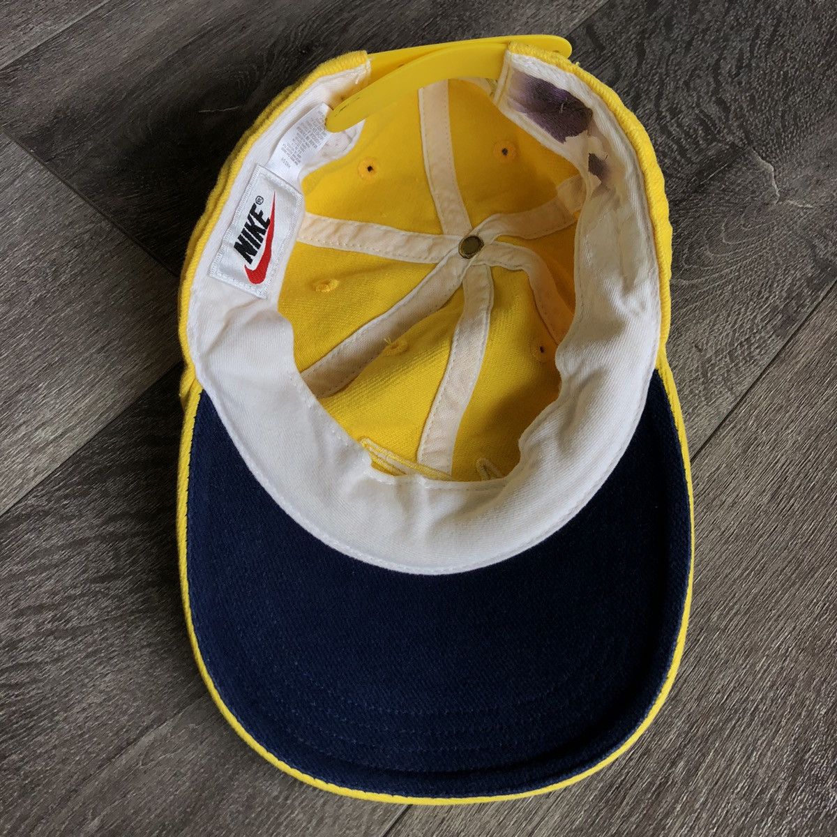 Nike Vintage 2000s Nike Swoosh Basic Logo Baseball Cap Hat Yellow Size ONE SIZE - 3 Thumbnail