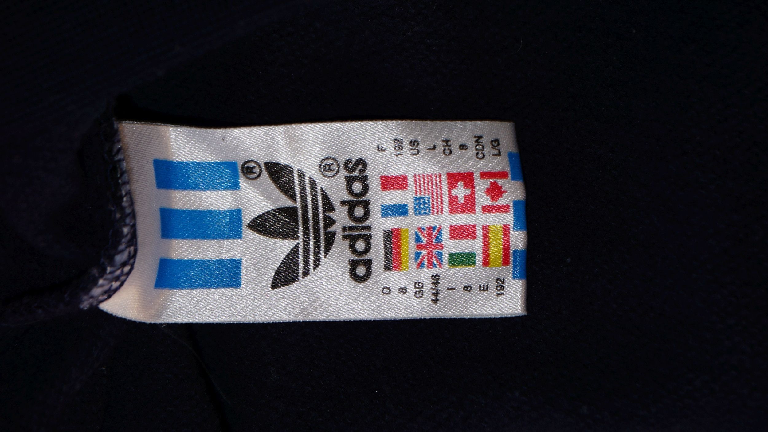 Adidas Adidas Originals Big Trefoil Logo Vintage 90s Sweatshirt Size US L / EU 52-54 / 3 - 5 Thumbnail