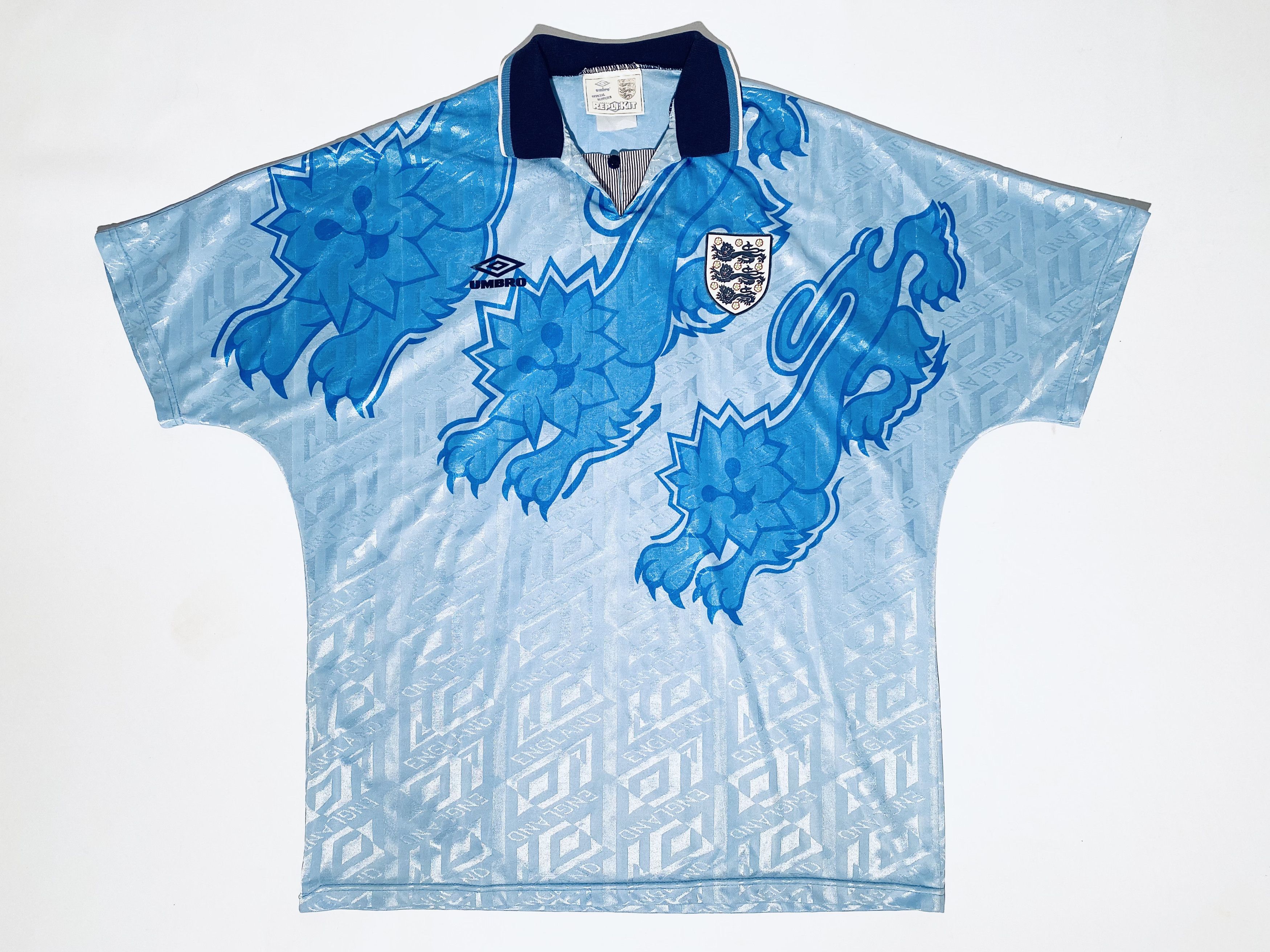 Classic Football Shirts on X: England 1992 Third by Umbro 🦁 One