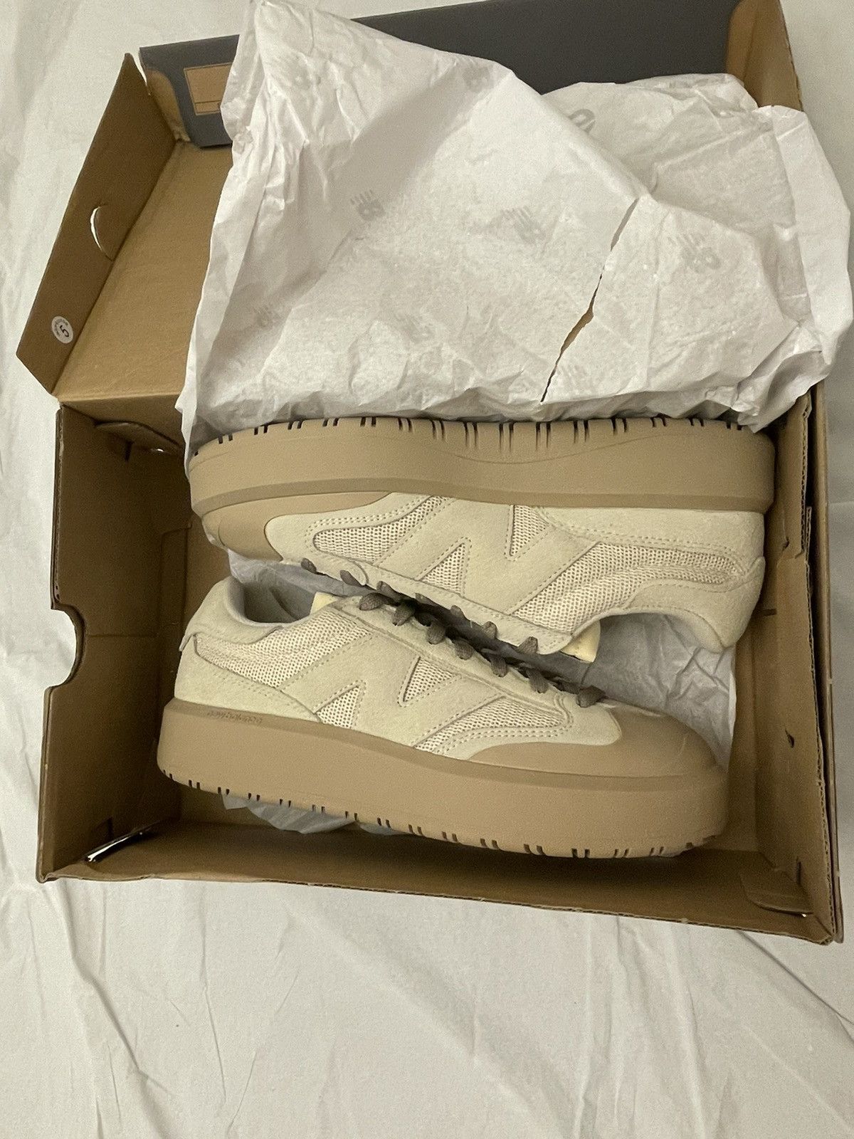 New Balance New Balance Ct302 Size US 9.5 / EU 42-43 - 2 Thumbnail