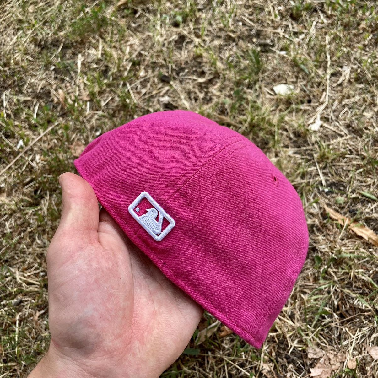 Vintage Vintage 90s New York Yankees Pink Snapback Hat Streetwear OS Size ONE SIZE - 4 Thumbnail