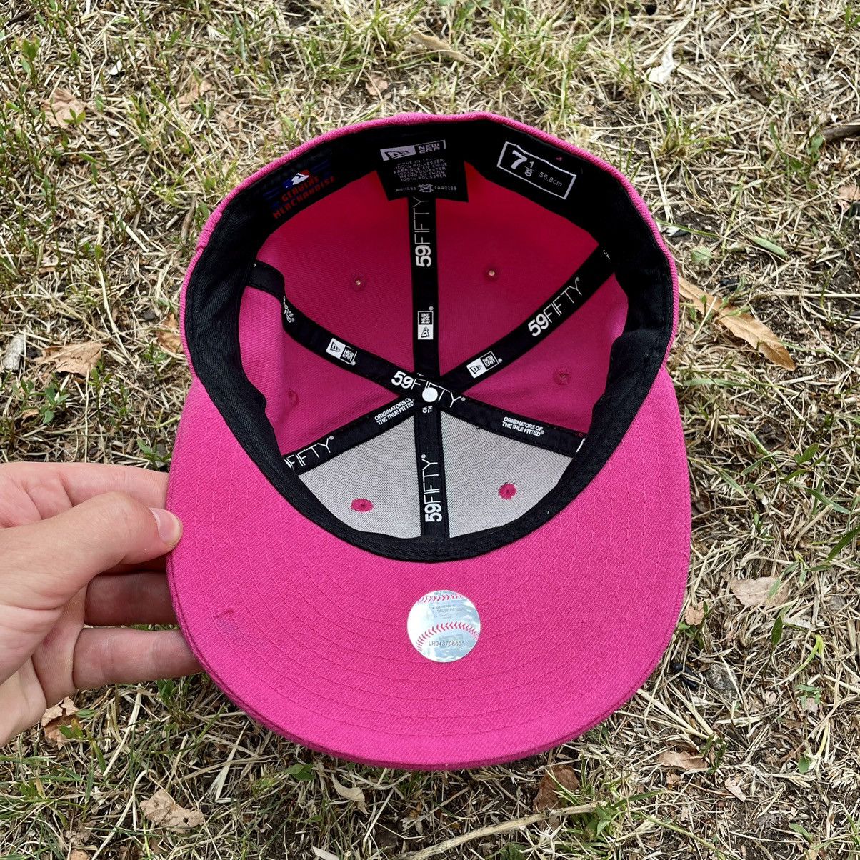 Vintage Vintage 90s New York Yankees Pink Snapback Hat Streetwear OS Size ONE SIZE - 5 Thumbnail