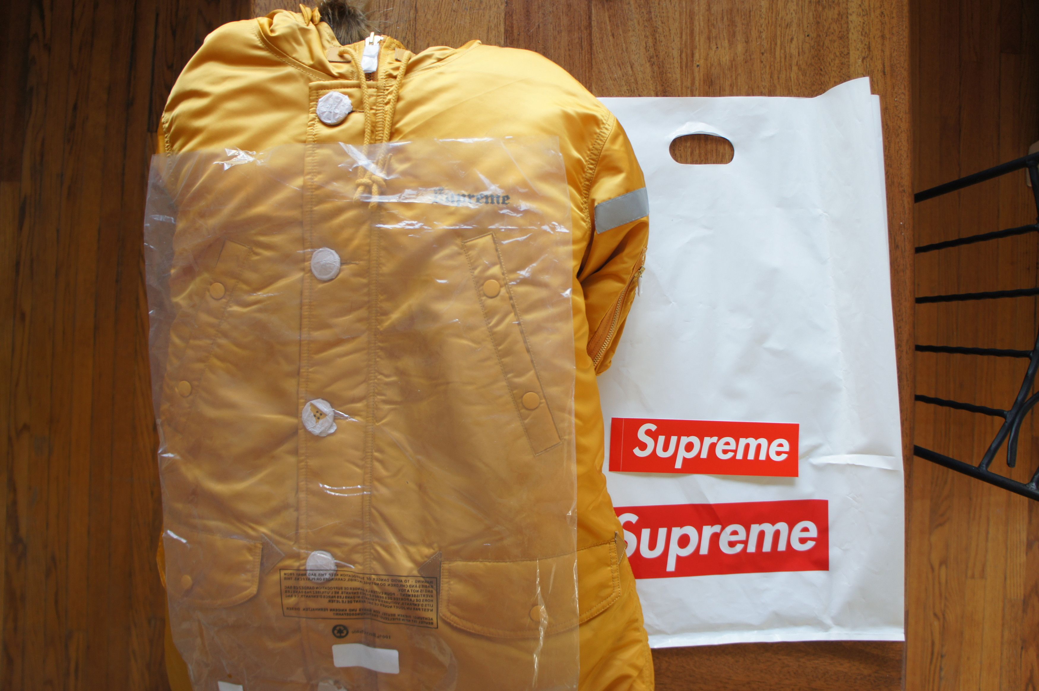 Alpha Industries × Supreme Supreme Reflective Cross N-3B Parka Size US M / EU 48-50 / 2 - 3 Thumbnail