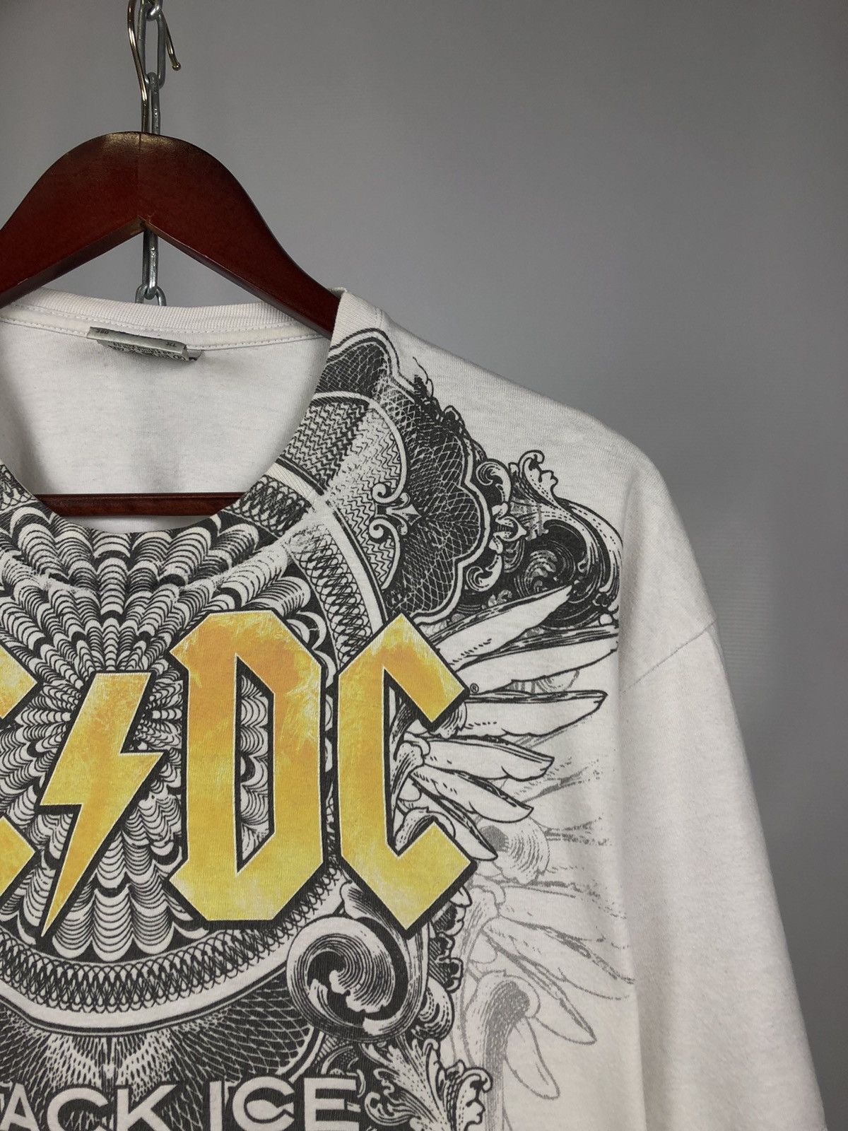 Band Tees AC/DC 2009 vintage rock band tee Size US XL / EU 56 / 4 - 2 Thumbnail