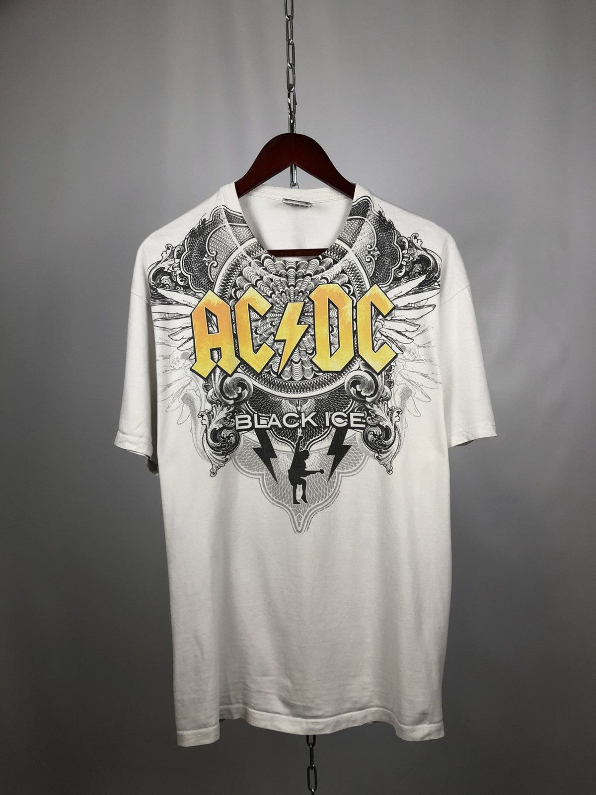 Band Tees AC/DC 2009 vintage rock band tee Size US XL / EU 56 / 4 - 1 Thumbnail