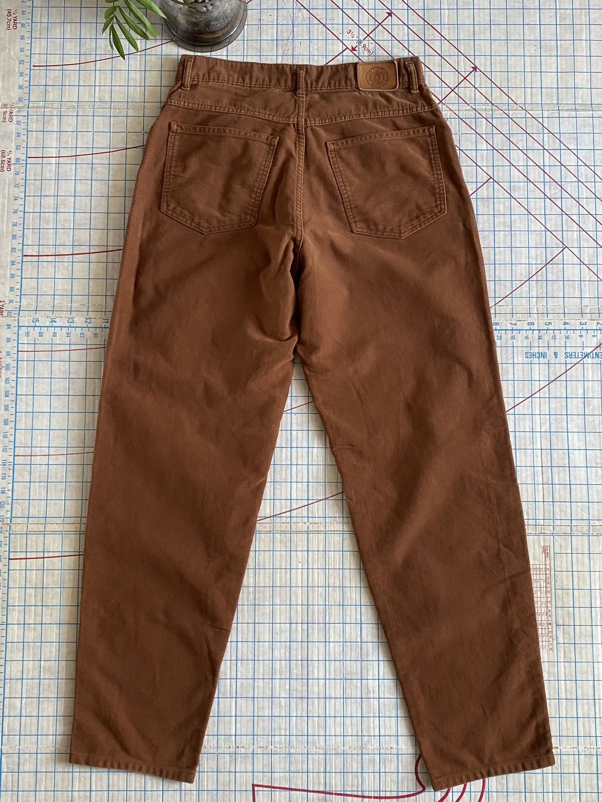 Club Monaco × Vintage Vintage Club Monaco Soft Cotton Brown Casual Pants Fits 30 Size US 30 / EU 46 - 10 Thumbnail