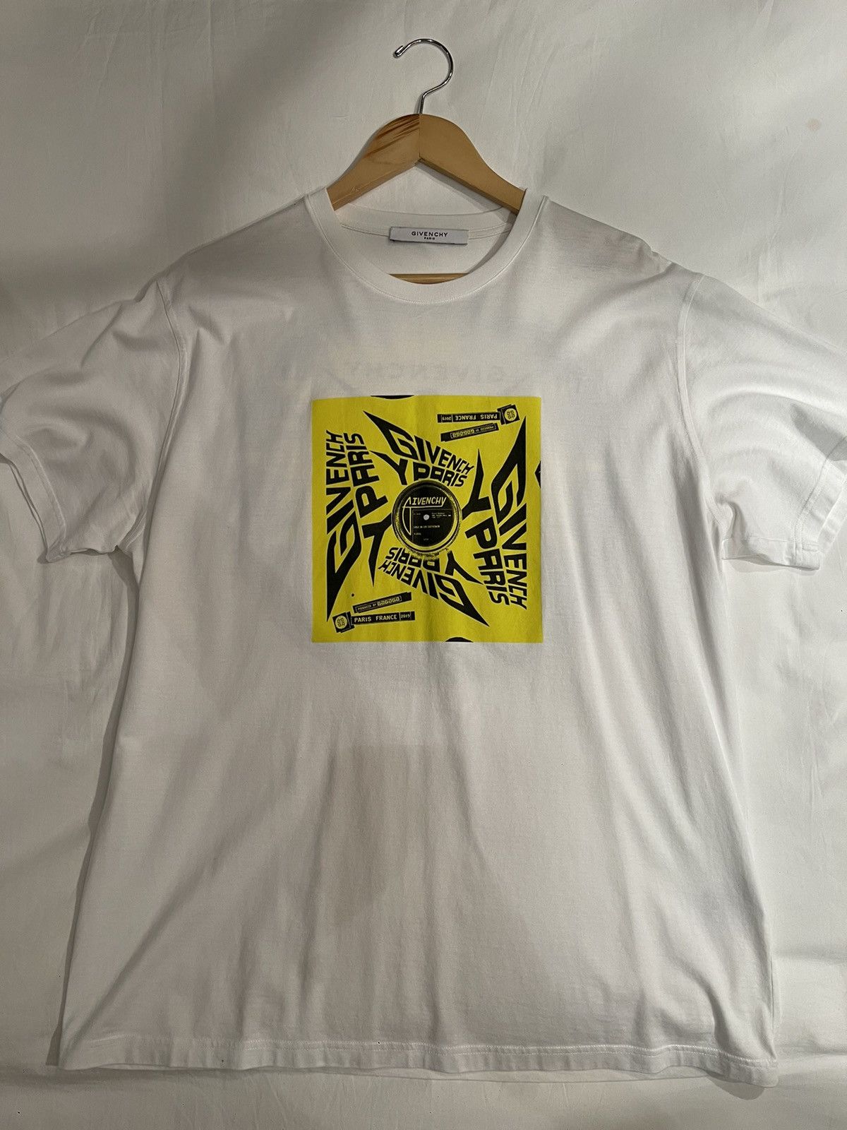 Givenchy Givenchy Paris white ‘Solar’ graphic T-Shirt Size US L / EU 52-54 / 3 - 1 Thumbnail