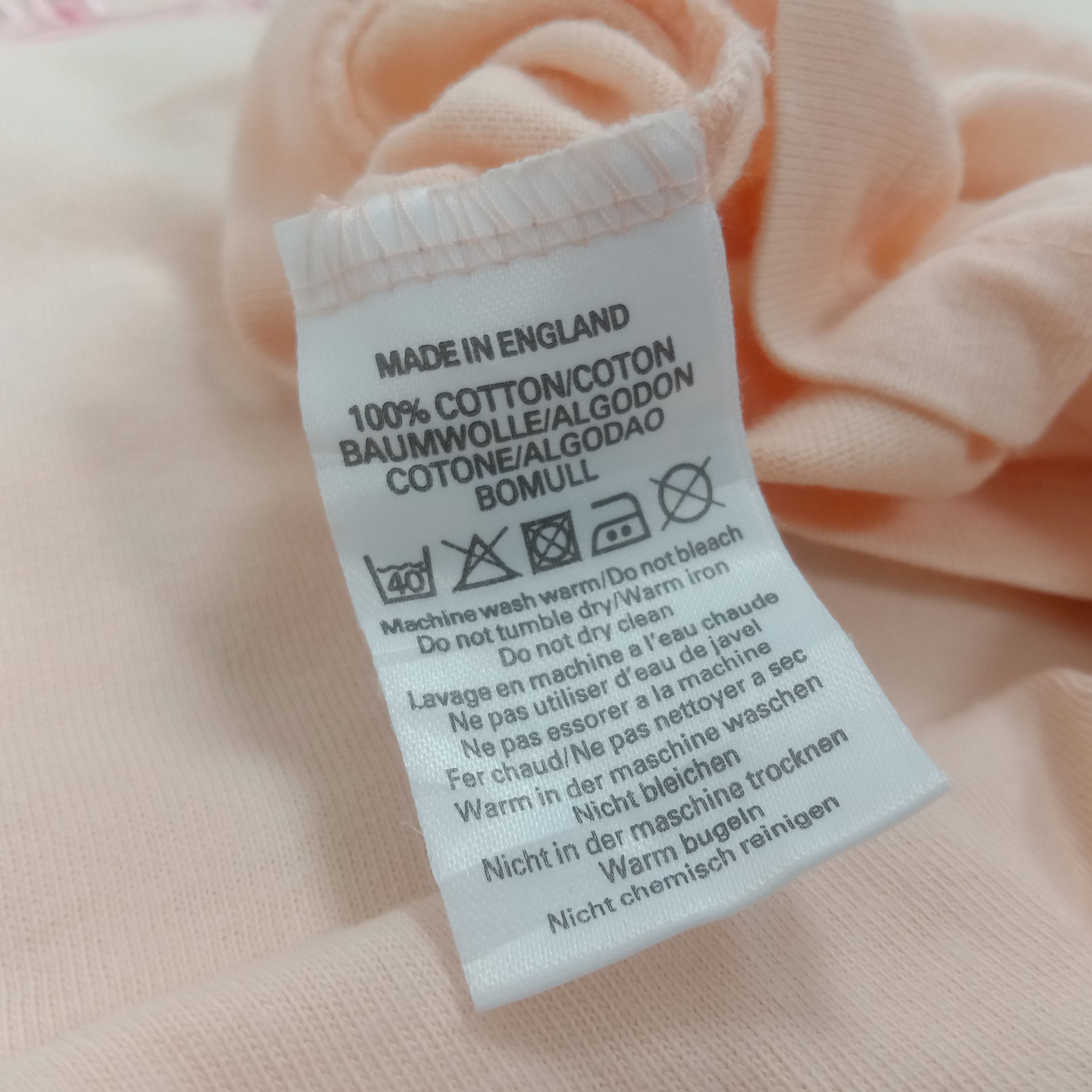 Burberry × Vintage Burberry Embroidery Spell Out Vintage T-Shirt Made England Size US M / EU 48-50 / 2 - 5 Thumbnail