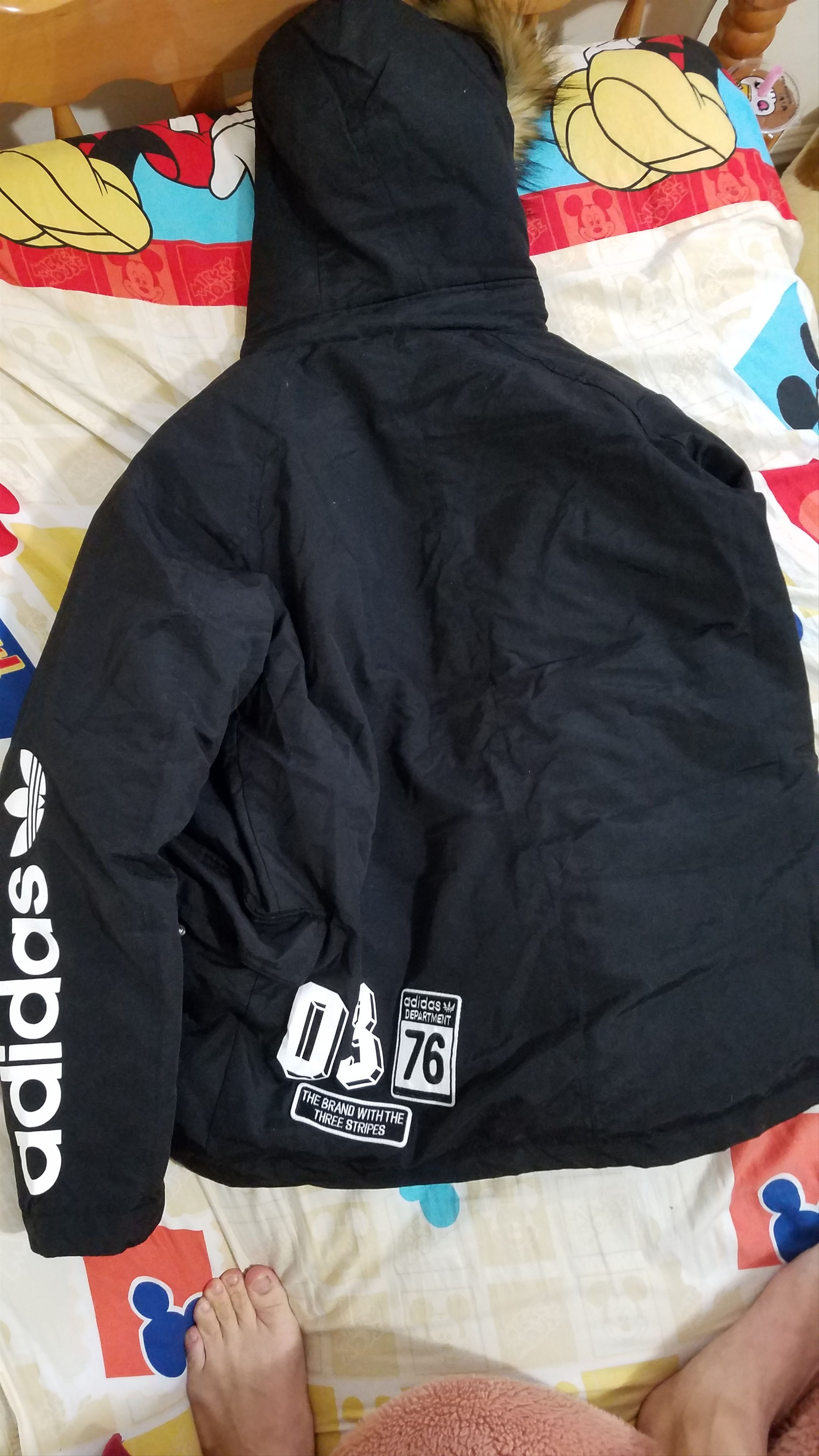 OY（オーワイ）の「OY/オーワイ』SIDE ZIPPER LOGO DOWN JUMPER