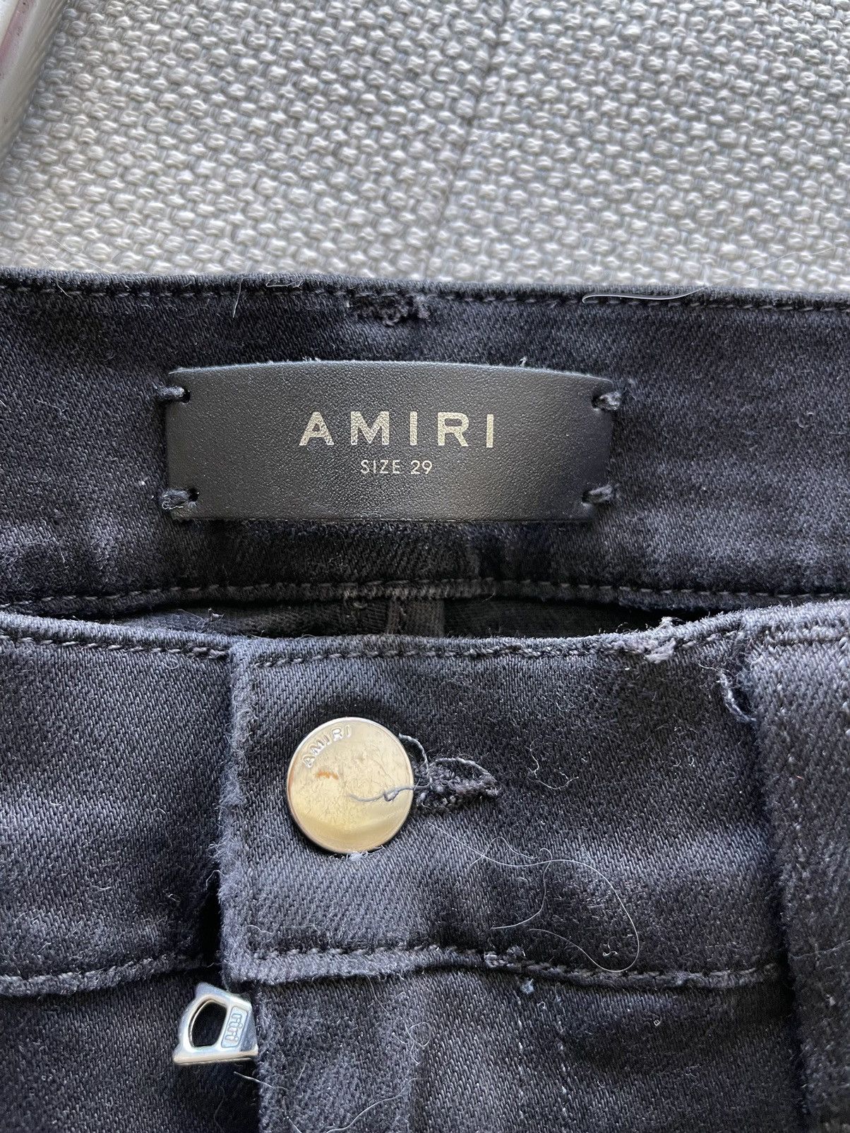 2018 Distressed Jeans