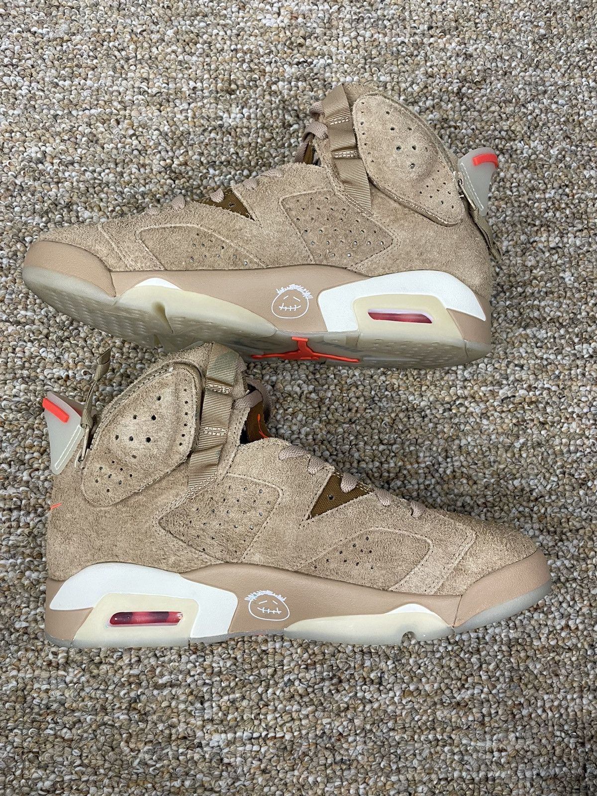 Jordan Brand Air Jordan 6 Retro Travis Scott Khaki Size US 9 / EU 42 - 3 Thumbnail