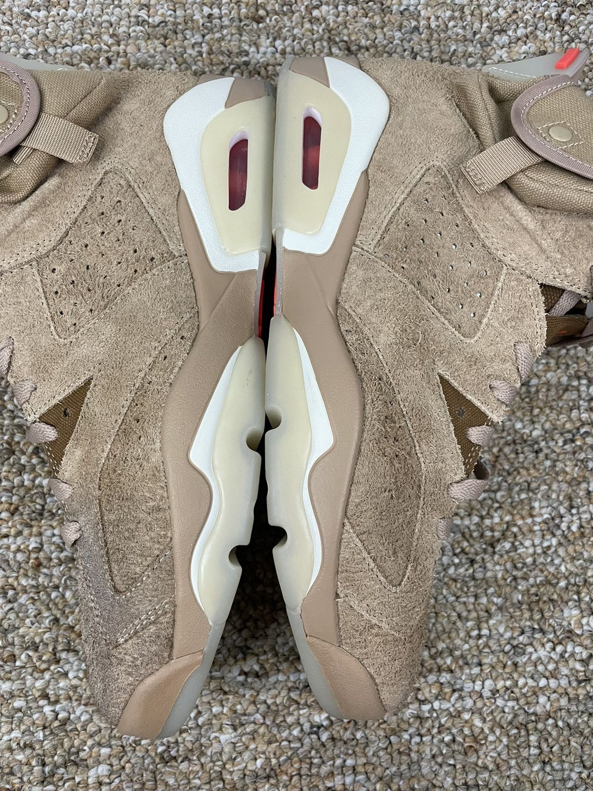 Jordan Brand Air Jordan 6 Retro Travis Scott Khaki Size US 9 / EU 42 - 9 Thumbnail