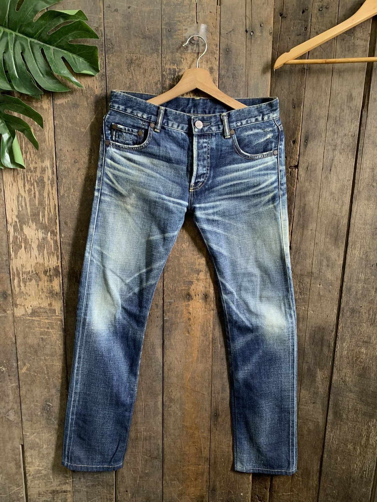 Vintage Stunning Lure Distressed Denim Jeans