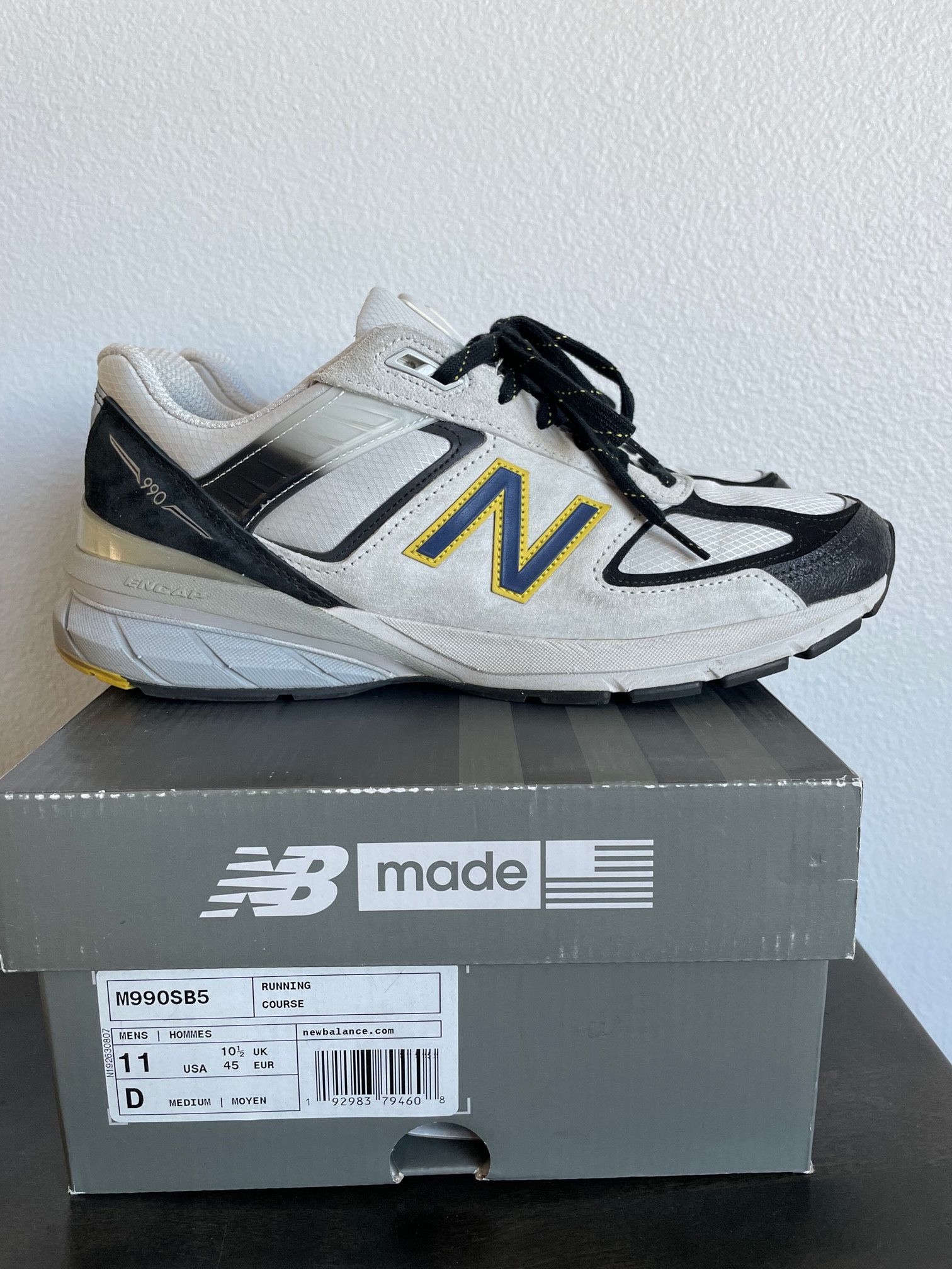 new balance 990v5 silver black yellow