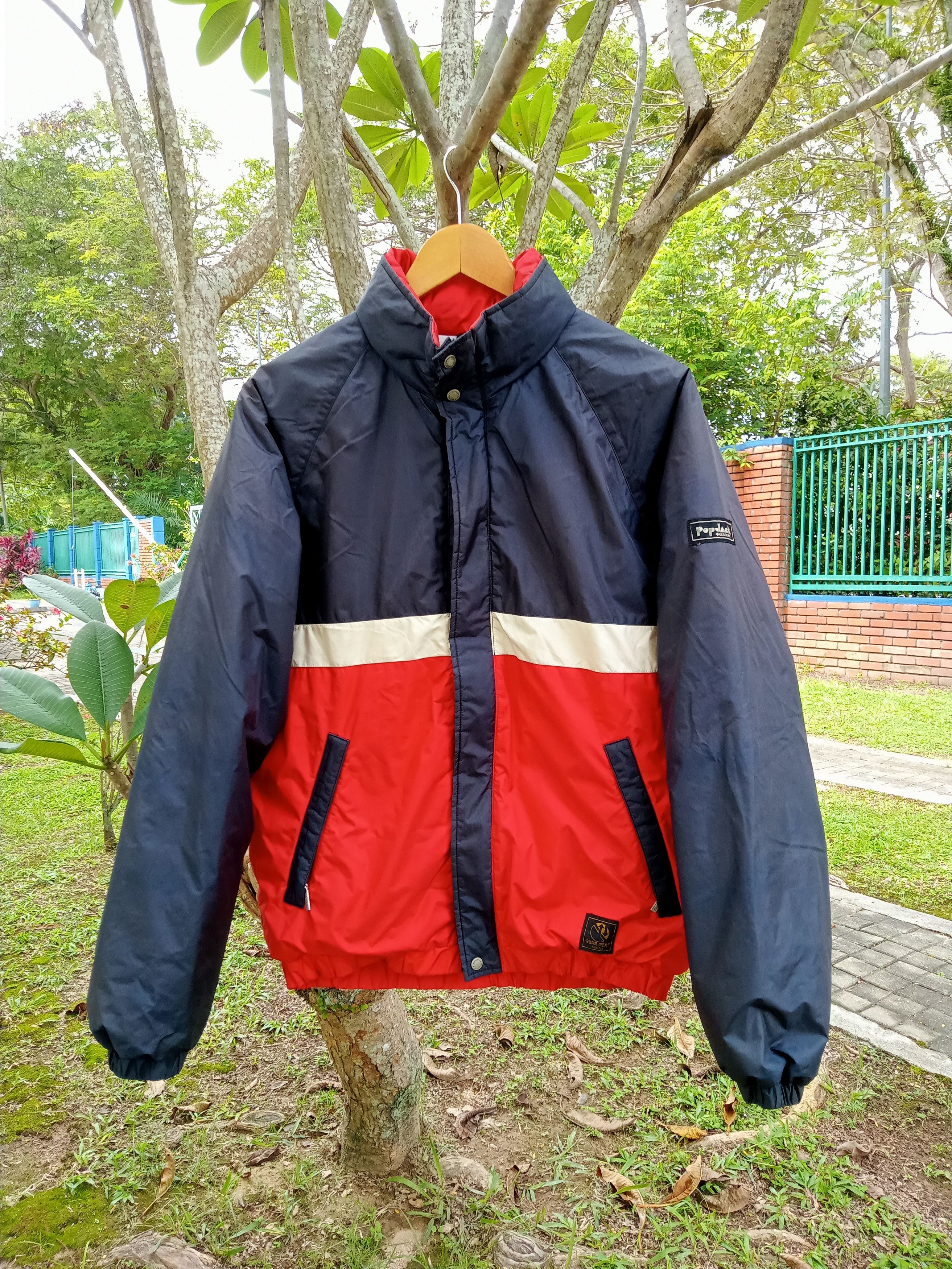 image of Vintage Descente Goretex Popdack Jacket in Red/Navy Blue/White, Men's (Size Medium)