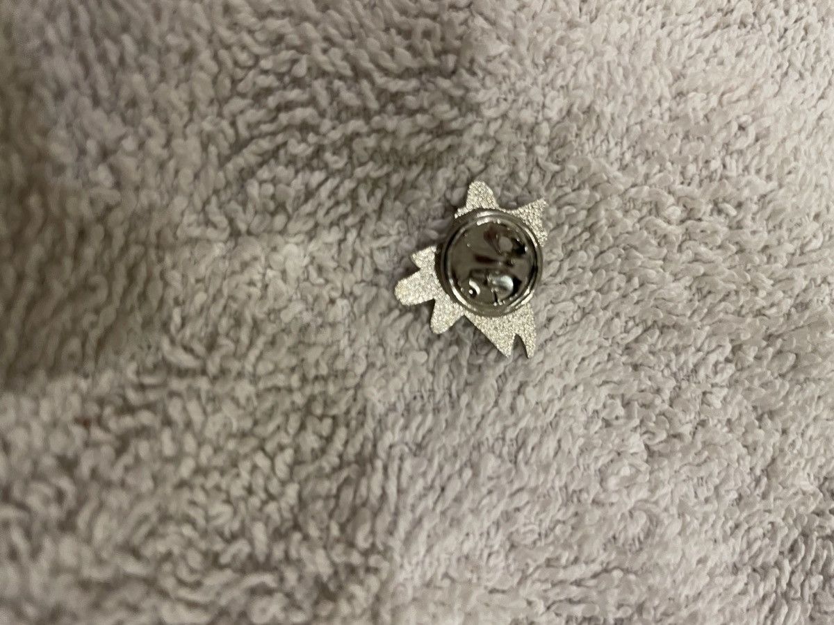 NHL × Vintage Ultra Rare Late 1990/Early 2000s Chrome San Jose Sharks Pin Size ONE SIZE - 3 Thumbnail