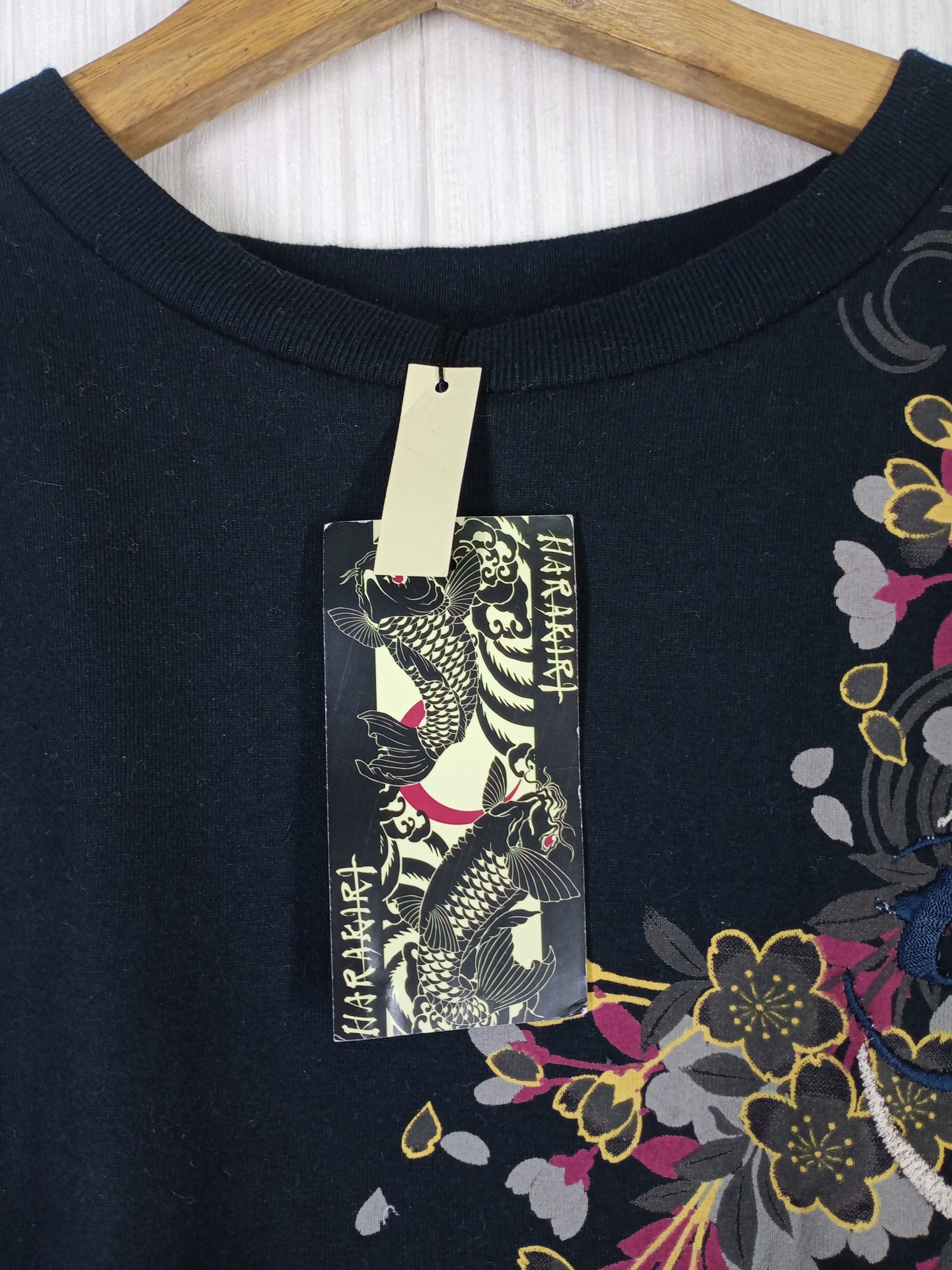 Japanese Brand RARE HARAKIRI OVERPRINT EMBROIDERED LOGO TSHIRT Size US L / EU 52-54 / 3 - 6 Thumbnail