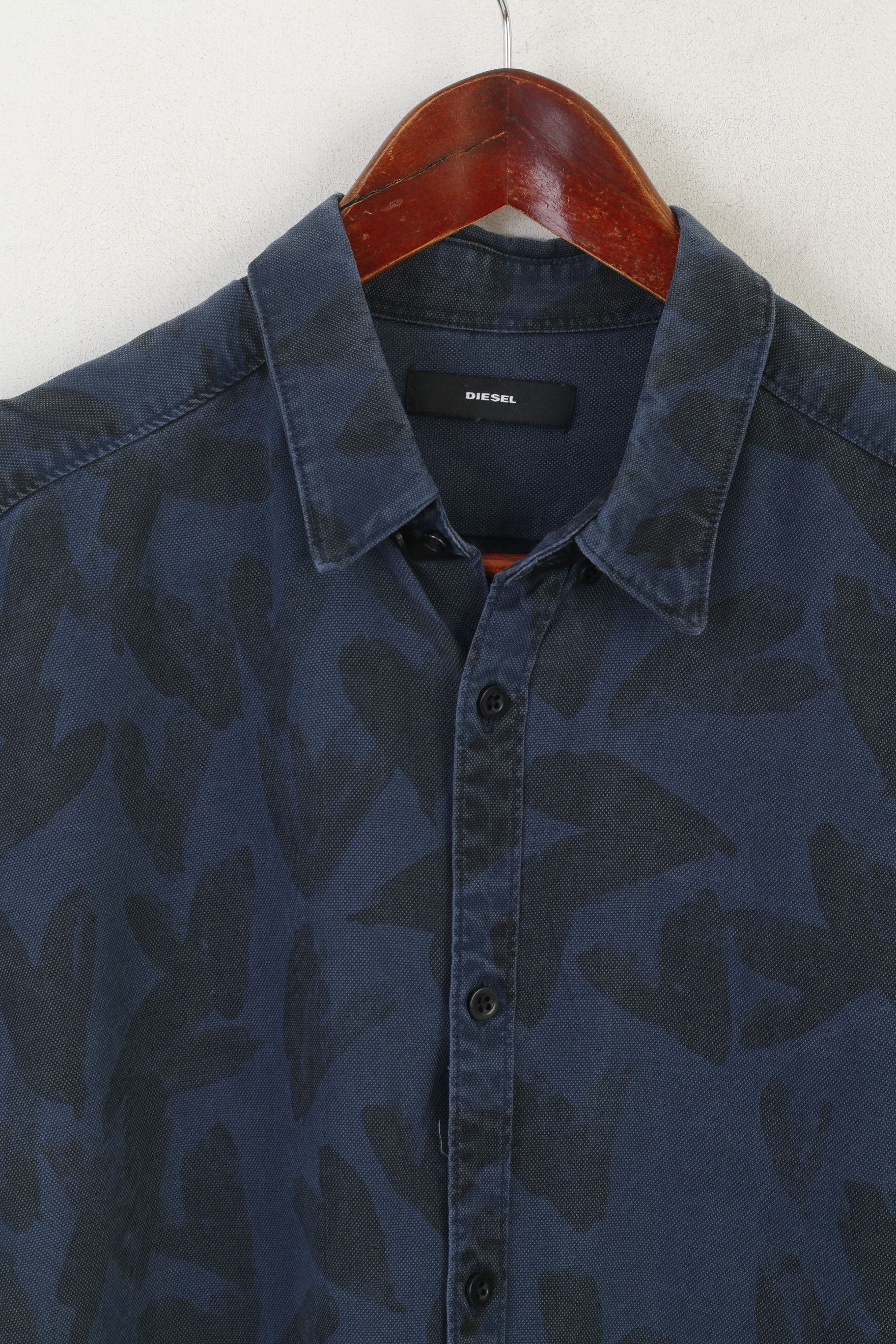 Diesel Diesel Men L (M) Casual Shirt Navy Printed Lyocell 0484 Size US L / EU 52-54 / 3 - 3 Thumbnail
