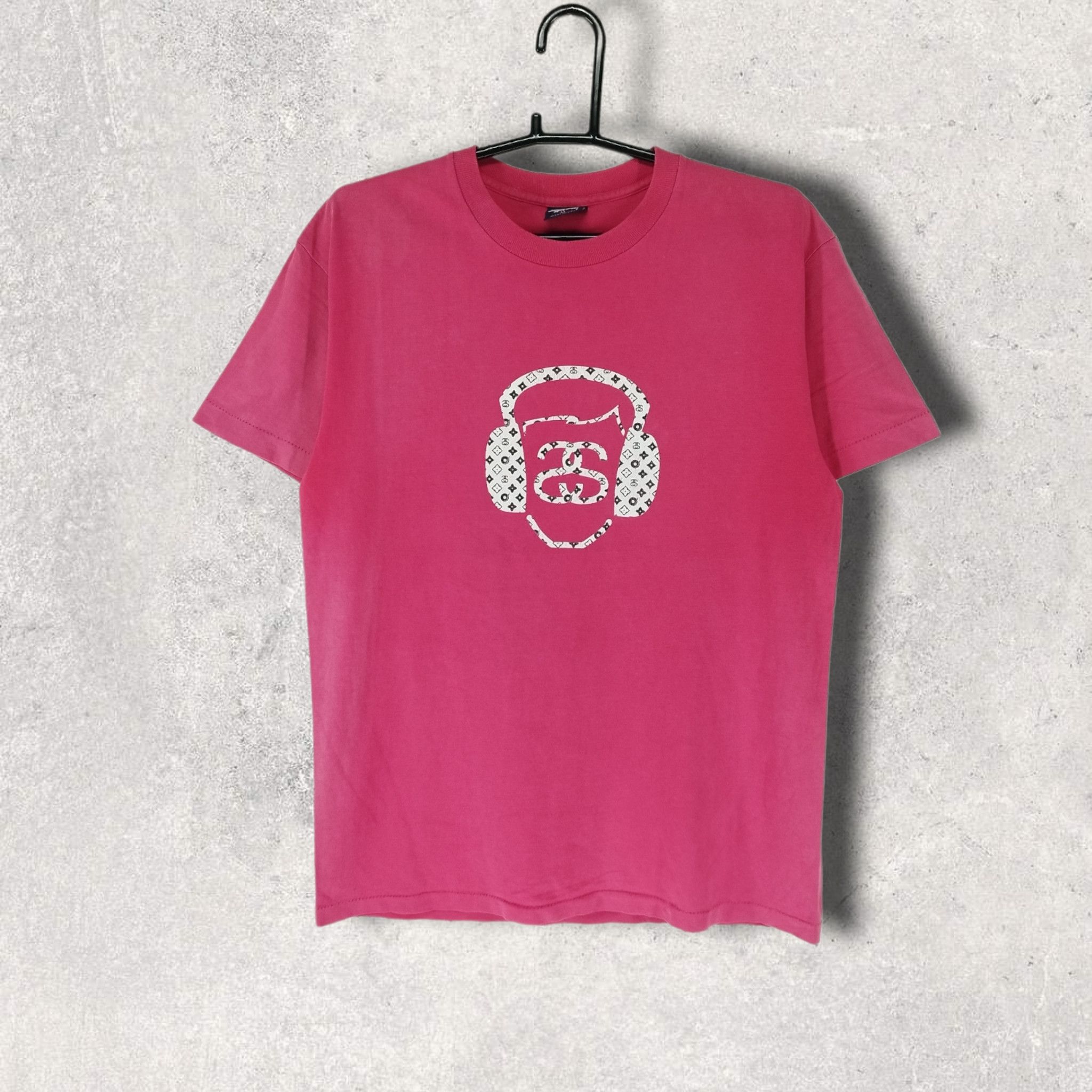 Vintage 90s stussy headphone monogram tshirt