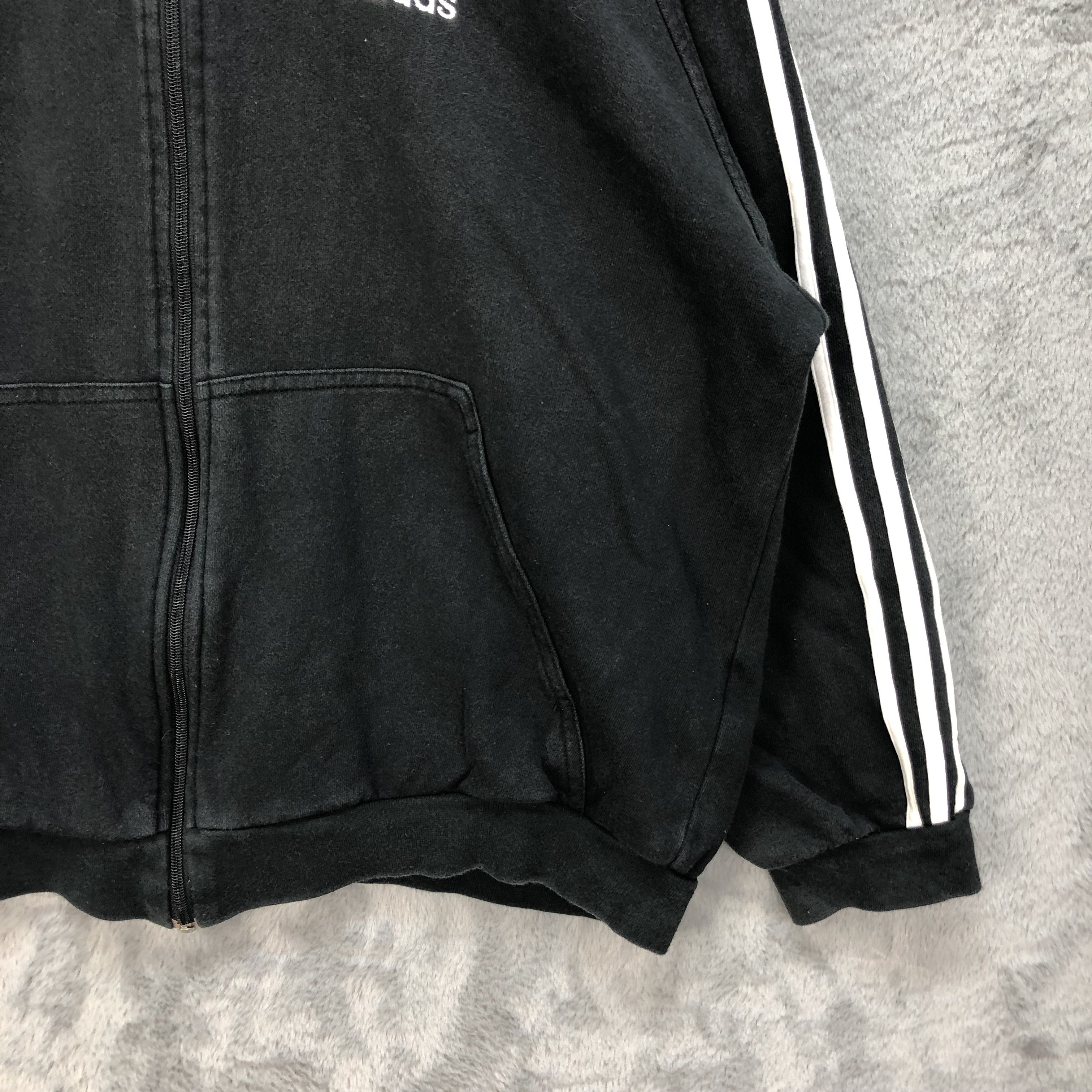 Adidas Vintage Adidas Trefoil Back Big Logo Zipper Hoodie #5336-184 Size US L / EU 52-54 / 3 - 7 Thumbnail