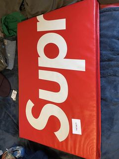 Supreme 2024 everlast mat