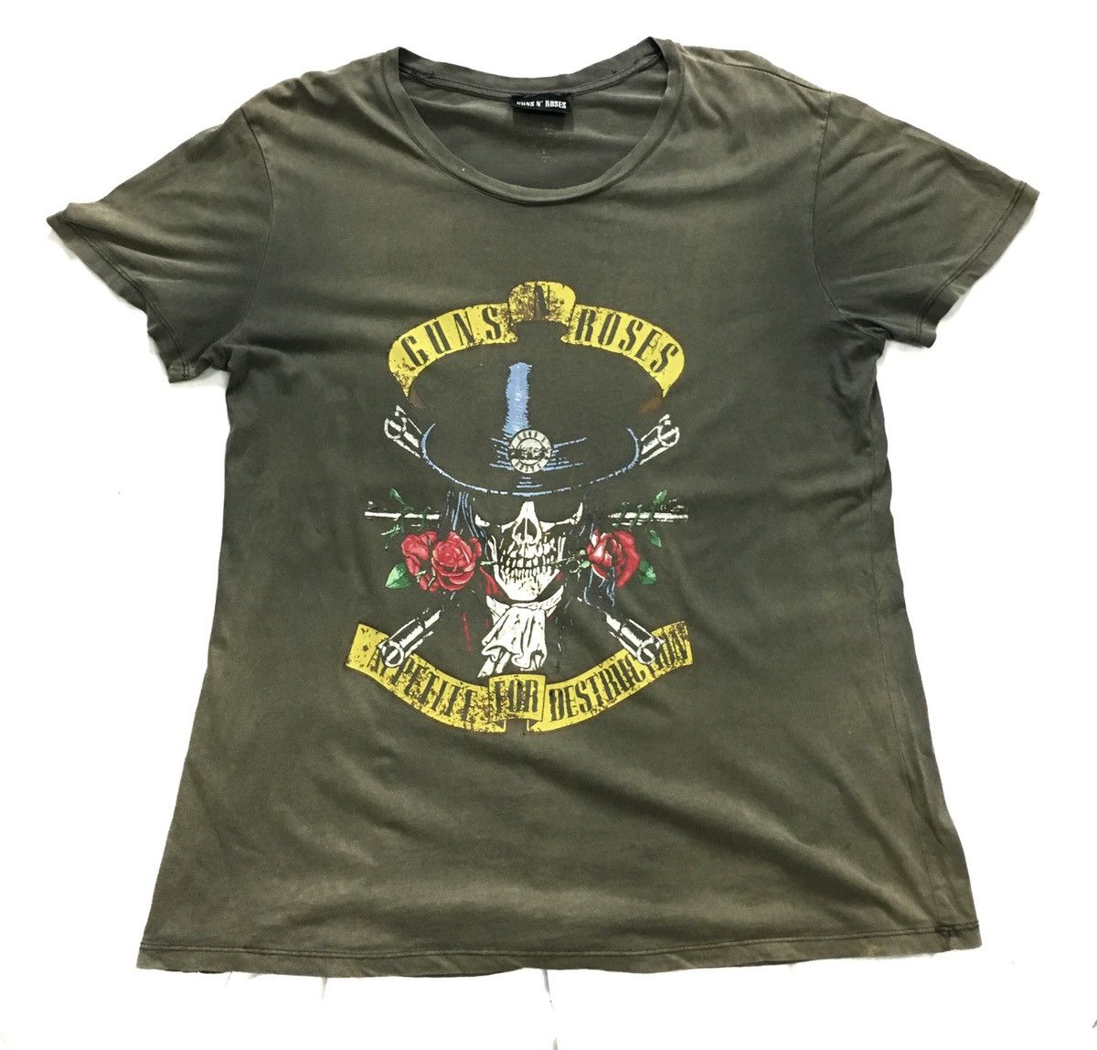 Band Tees Vintage 90s Gun And Roses Band Distresses Tee Size US L / EU 52-54 / 3 - 1 Thumbnail