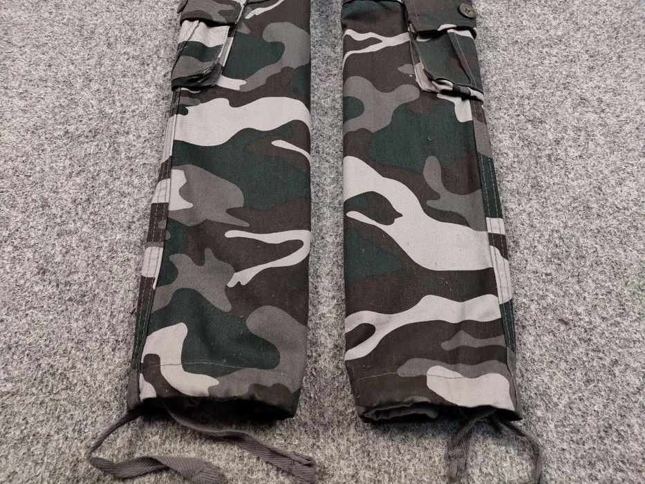 Japanese Brand 🔴 Vintage Japan Multi Pocket Cargo Camo Pants Travis Scott Size US 34 / EU 50 - 4 Thumbnail