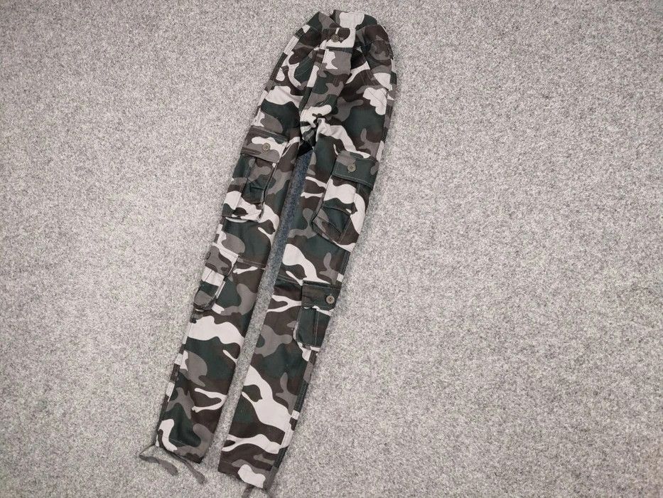 Japanese Brand 🔴 Vintage Japan Multi Pocket Cargo Camo Pants Travis Scott Size US 34 / EU 50 - 2 Thumbnail