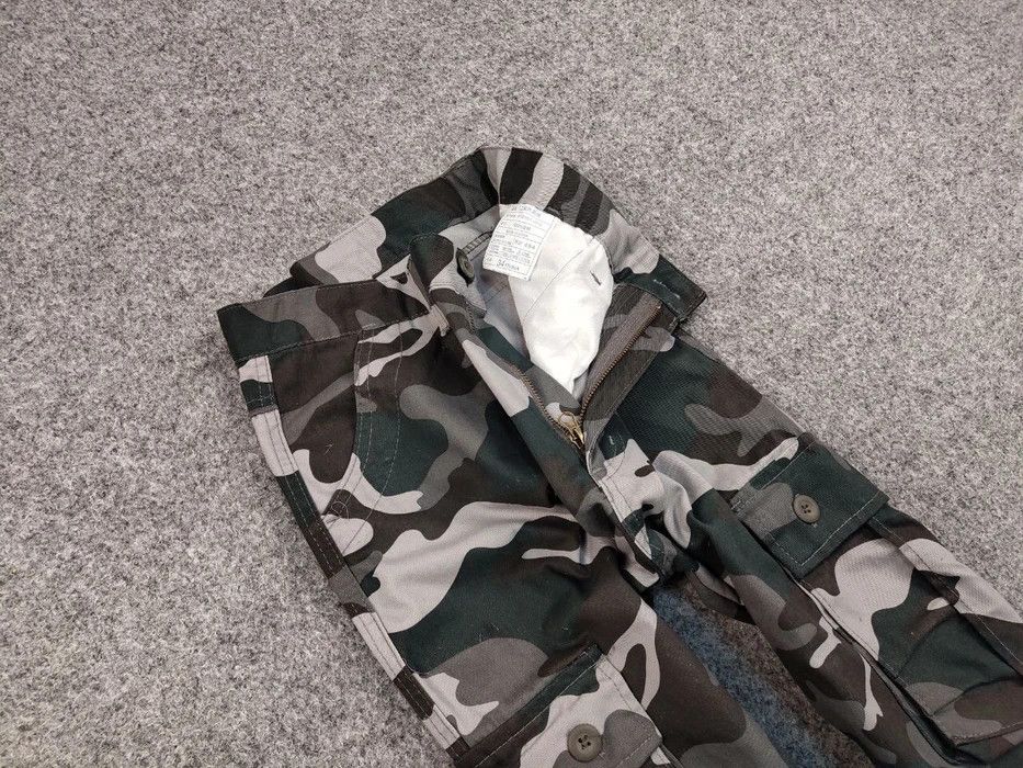 Japanese Brand 🔴 Vintage Japan Multi Pocket Cargo Camo Pants Travis Scott Size US 34 / EU 50 - 8 Thumbnail