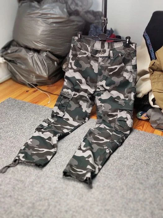 Japanese Brand 🔴 Vintage Japan Multi Pocket Cargo Camo Pants Travis Scott Size US 34 / EU 50 - 10 Thumbnail