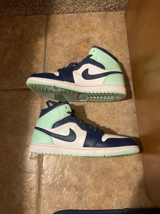 Air Jordan 1 Mid Blue Mint 554724-413