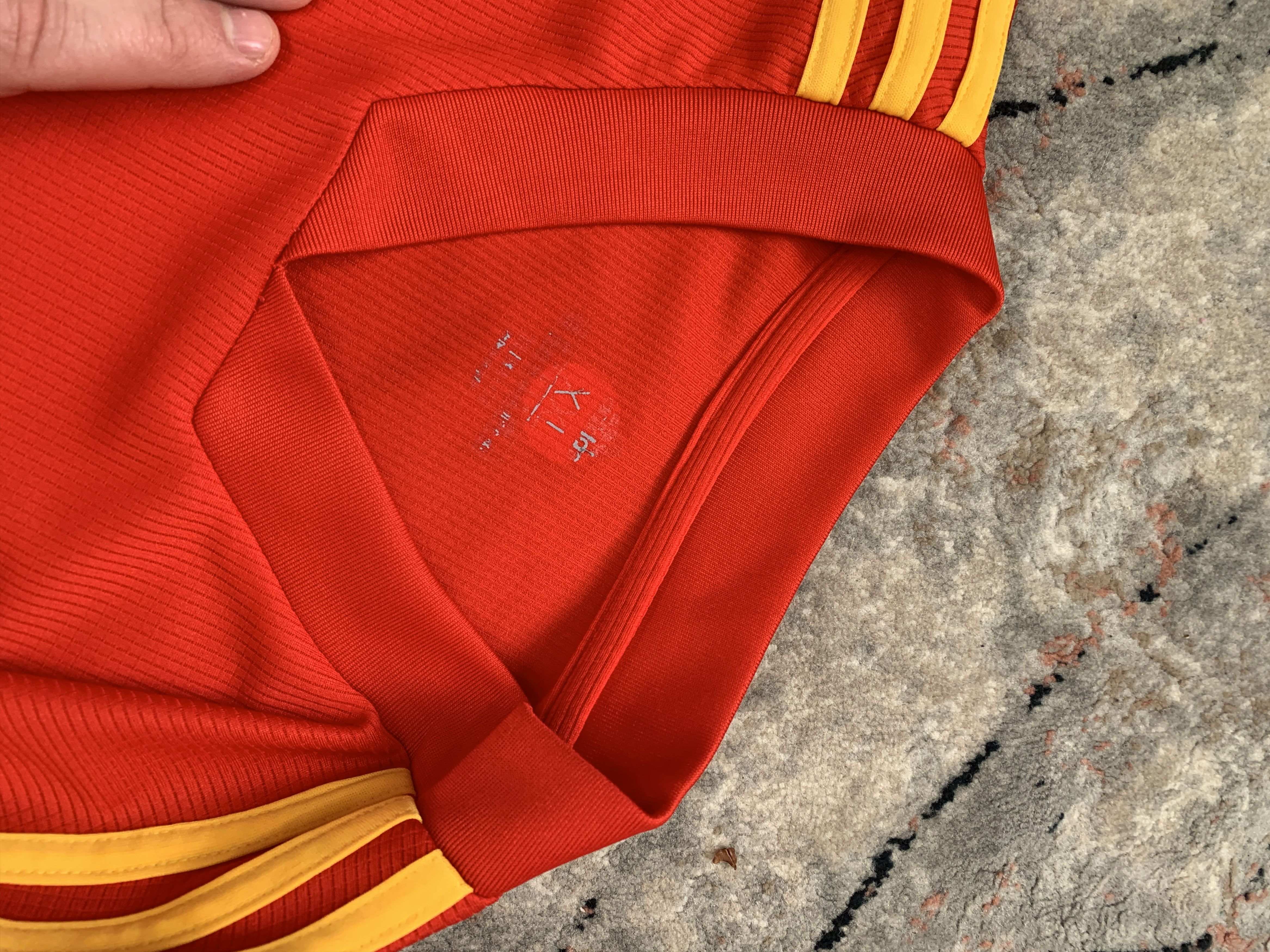 Adidas Adidas Wales Euro Home 2019/2020 Jersey Size US XL / EU 56 / 4 - 7 Thumbnail