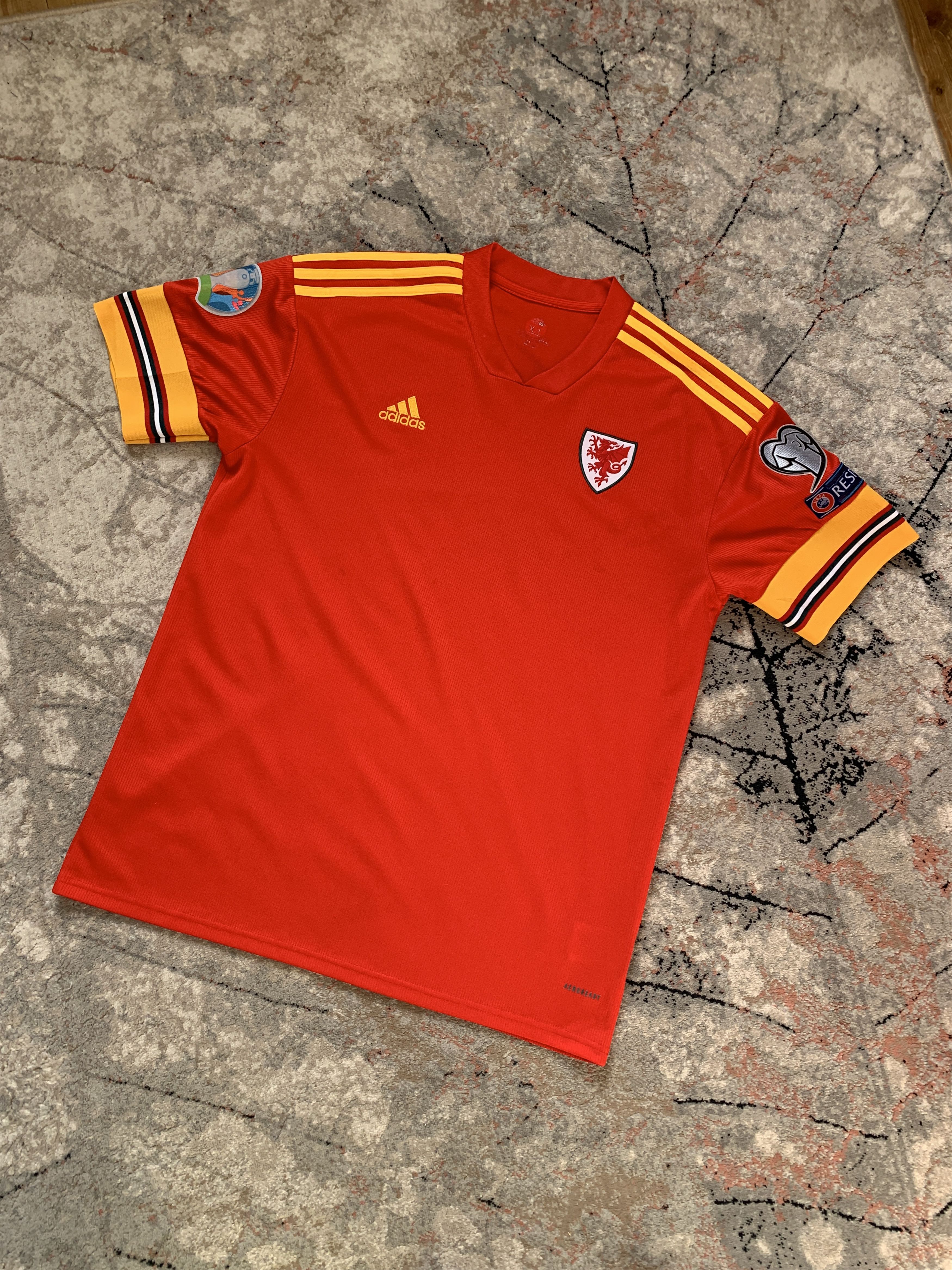 Adidas Adidas Wales Euro Home 2019/2020 Jersey Size US XL / EU 56 / 4 - 1 Thumbnail