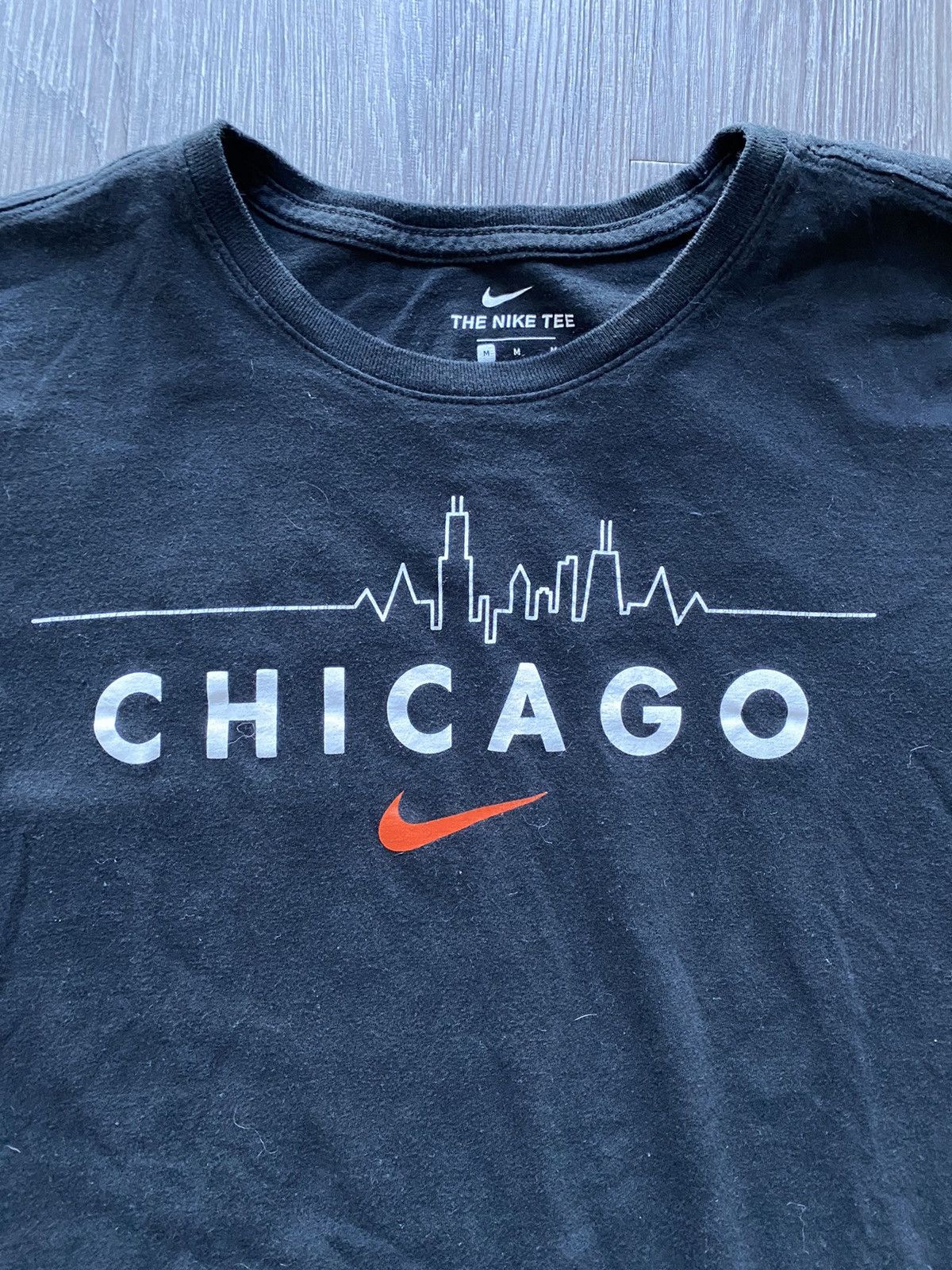 Nike Vintage Nike Chicago T Shirt Black Orange Swoosh Size US M / EU 48-50 / 2 - 3 Thumbnail