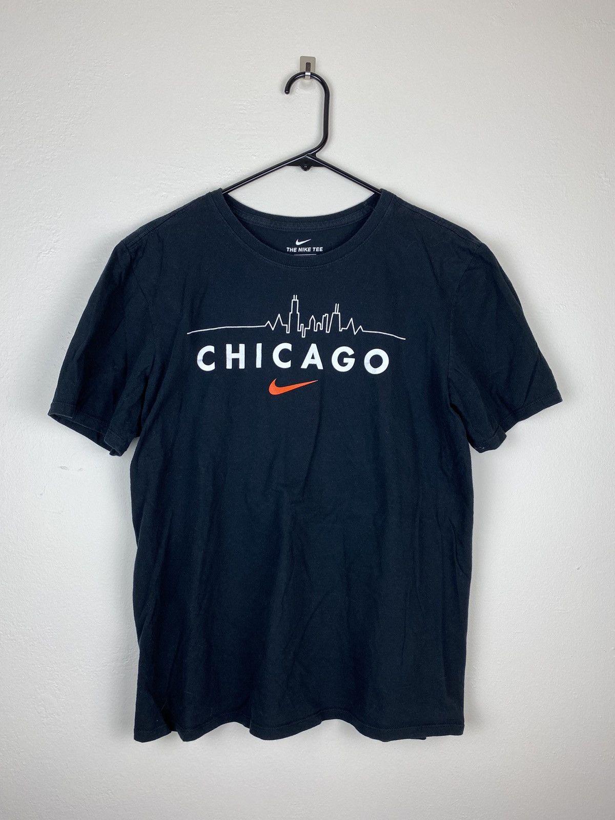 Nike Vintage Nike Chicago T Shirt Black Orange Swoosh Size US M / EU 48-50 / 2 - 1 Thumbnail