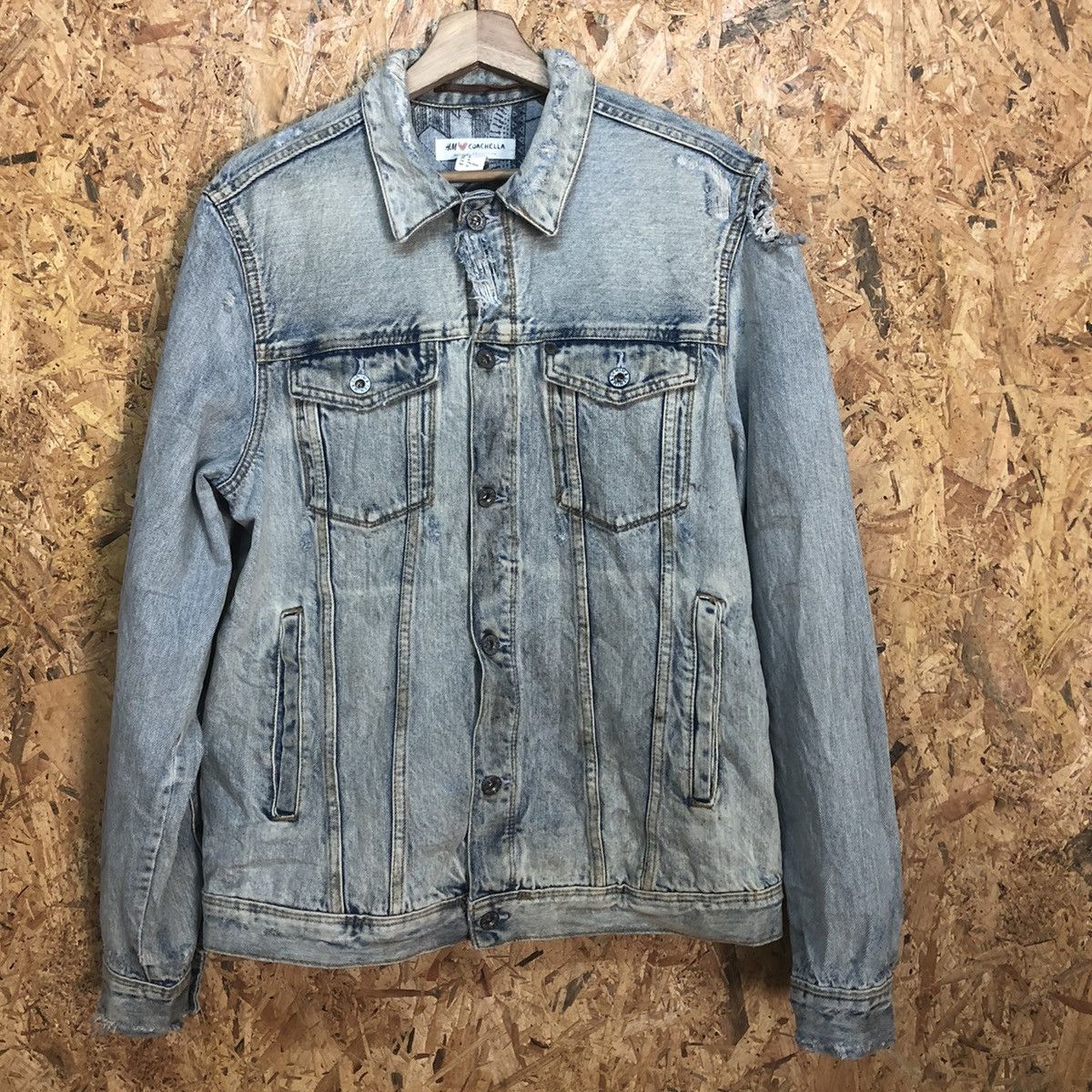 ＜H＞DISTRESSED DENIM JACKET/ジャケット Maria's Distressed Denim Jacket - Fashionista