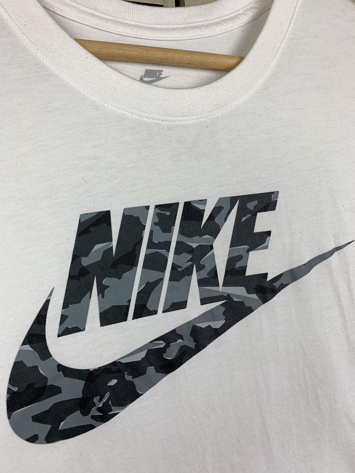 Nike × Vintage Vintage Nike Camo Big Logo Size US L / EU 52-54 / 3 - 3 Thumbnail