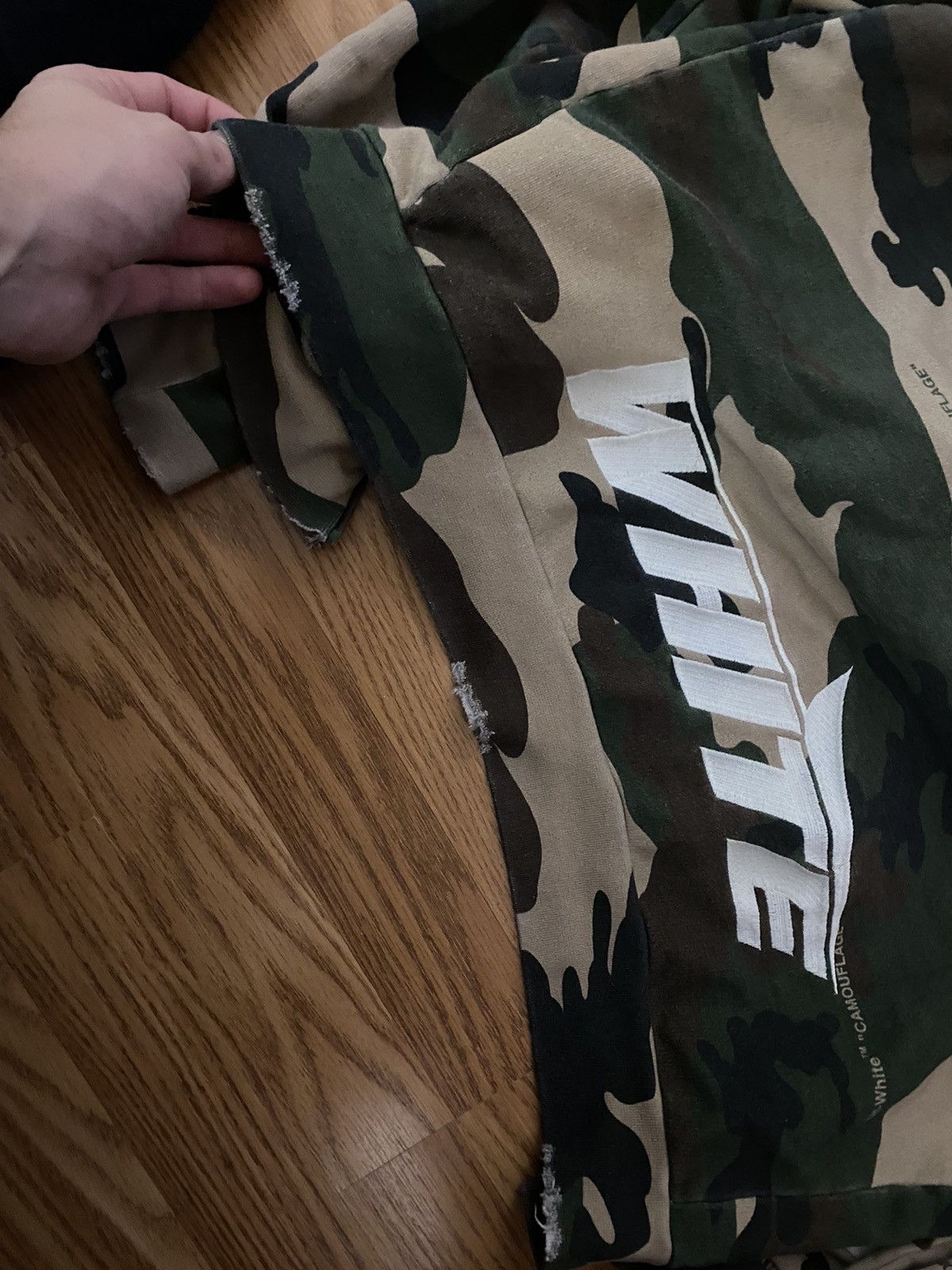 Off-White Off white zip up hoodie Size US M / EU 48-50 / 2 - 10 Thumbnail