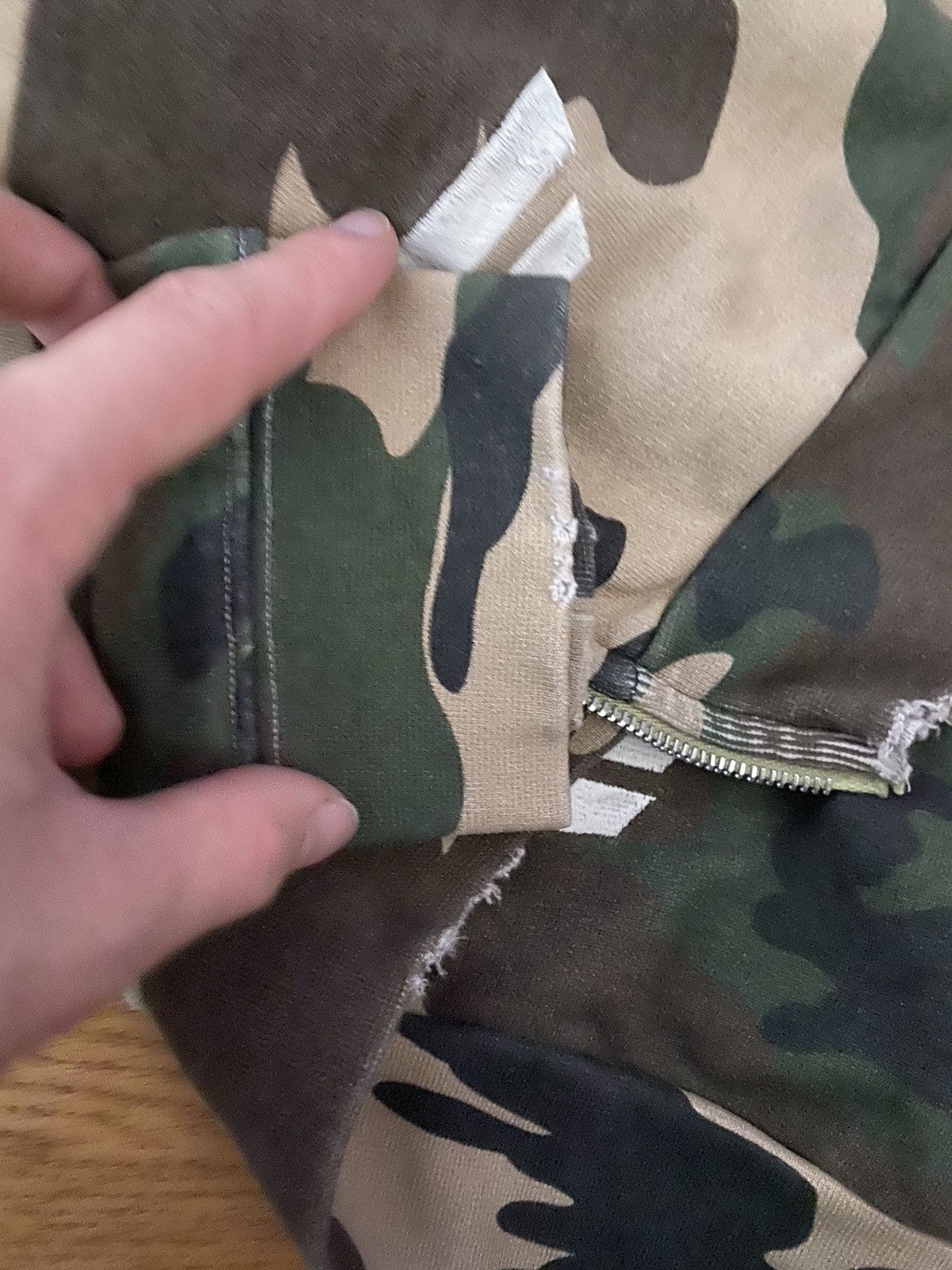 Off-White Off white zip up hoodie Size US M / EU 48-50 / 2 - 11 Thumbnail