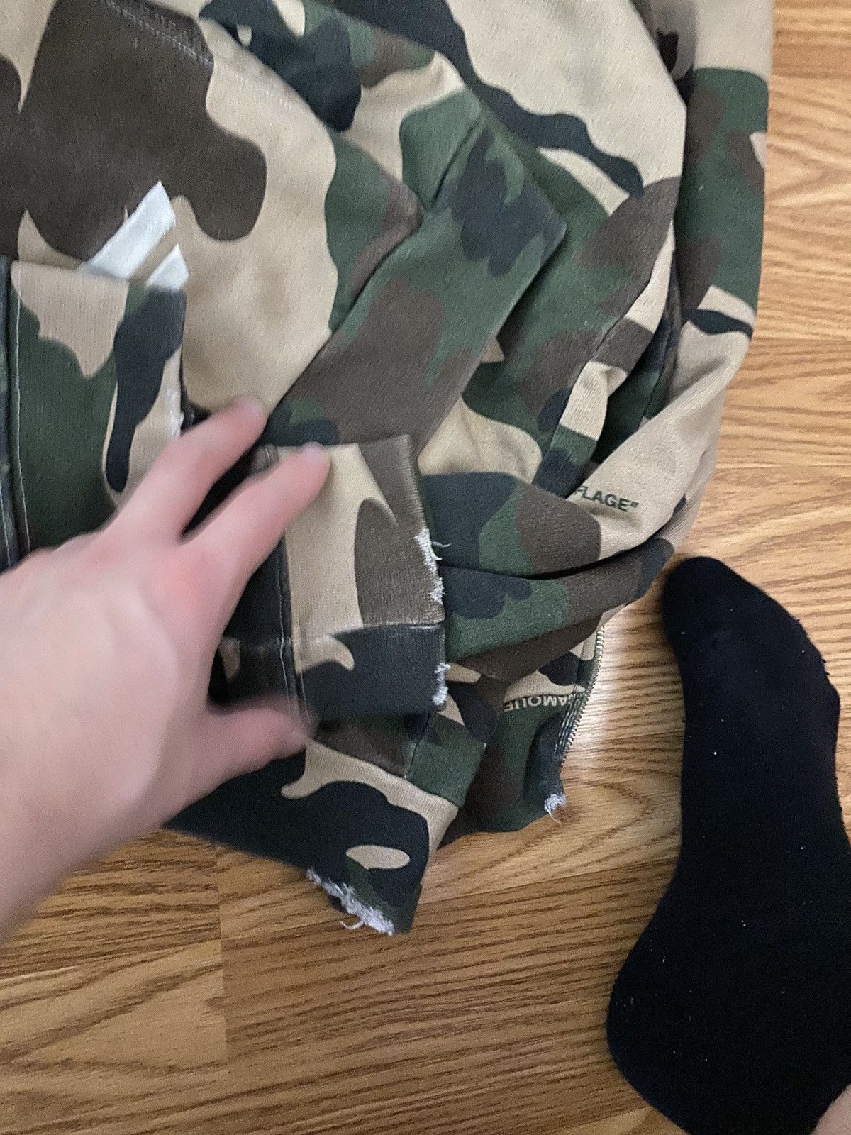 Off-White Off white zip up hoodie Size US M / EU 48-50 / 2 - 12 Thumbnail