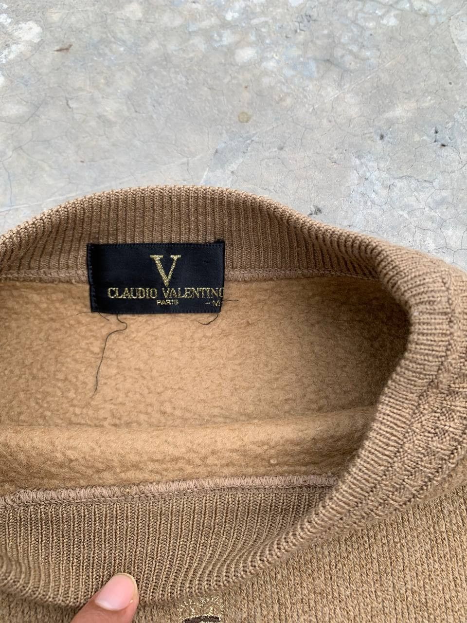 Valentino × Vintage Vintage Boxy Claudio Valentino Wool Blend Knit Sweater Size US S / EU 44-46 / 1 - 4 Thumbnail